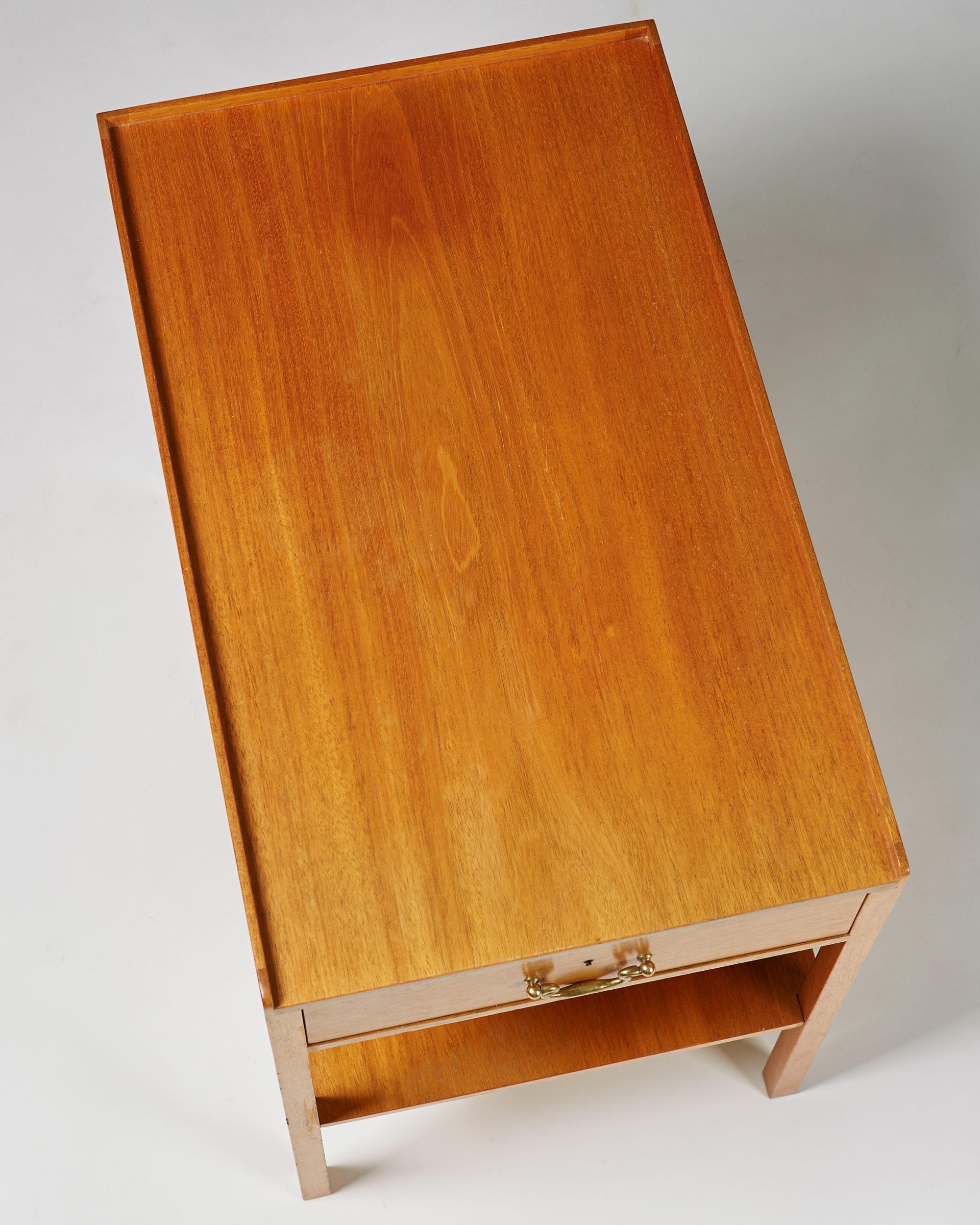 Mahogany Bedside Table Model 914 Designed by Josef Frank for Svenskt Tenn, Sweden, 1950s