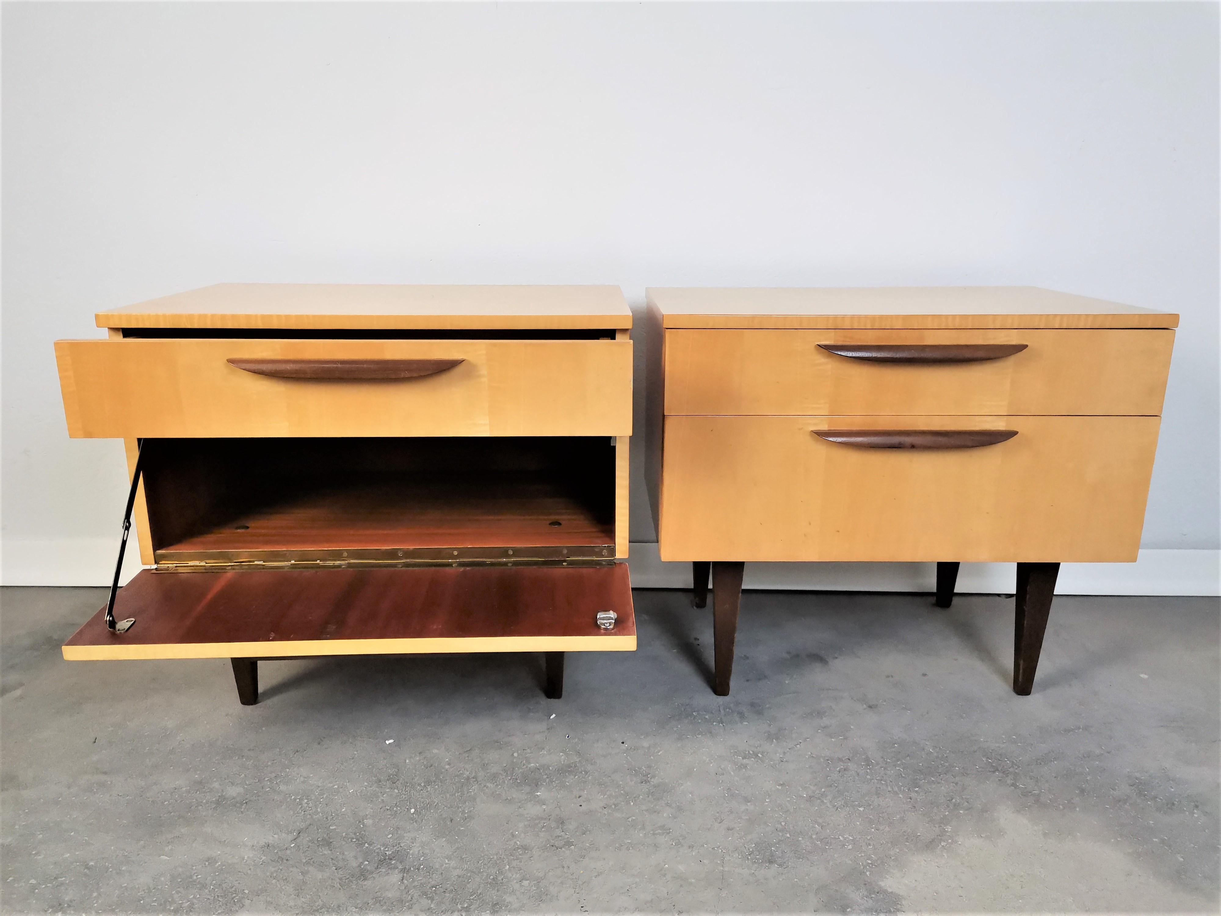 Mid-Century Modern Bedside Table / Nightstand, 1970s, Pair