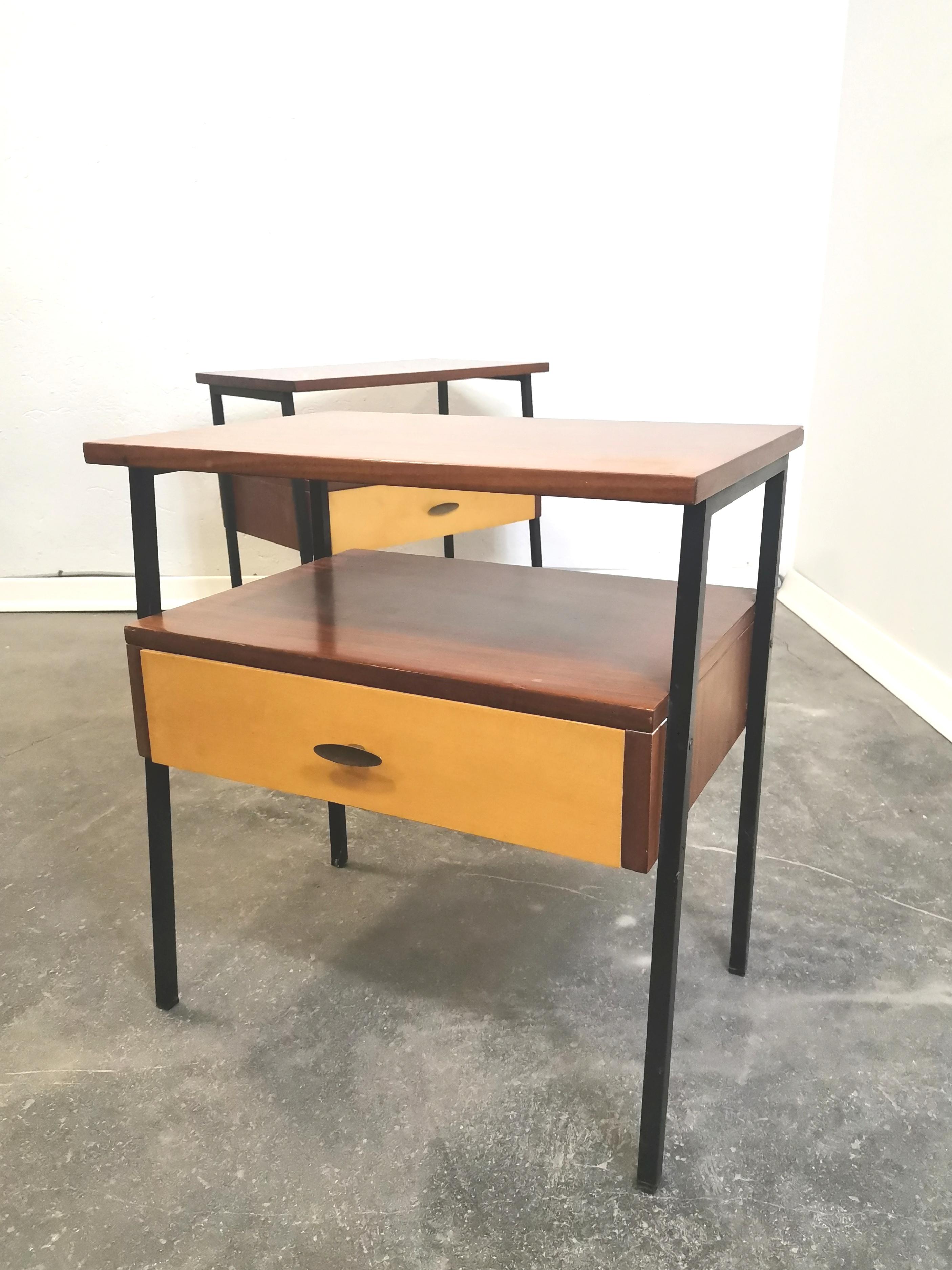 Italian Bedside table/Nightstand, pair 1970s For Sale