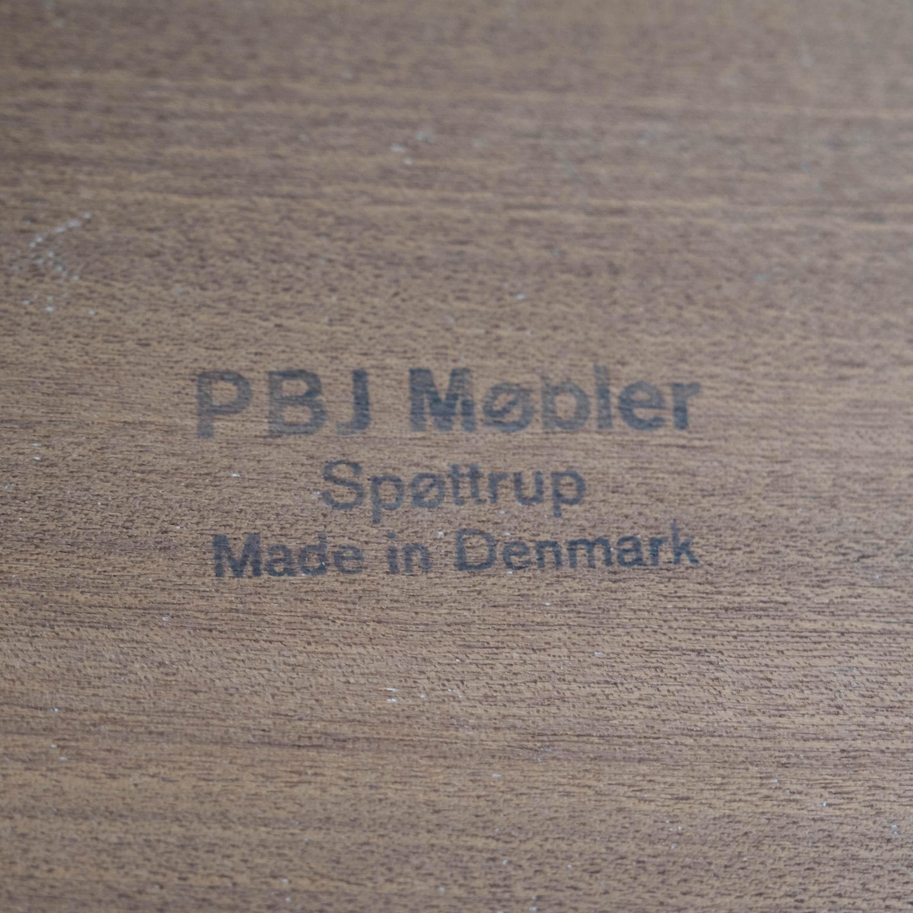Table de chevet avec tiroirs en teck au design danois par Pbj Furniture en vente 7