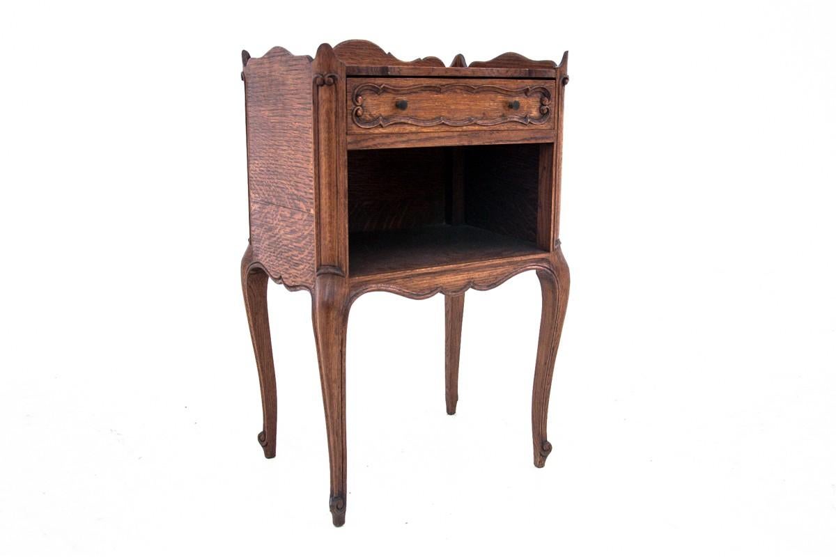 Bedside Tables, France, Walnut, Early 20th Century In Good Condition In Chorzów, PL