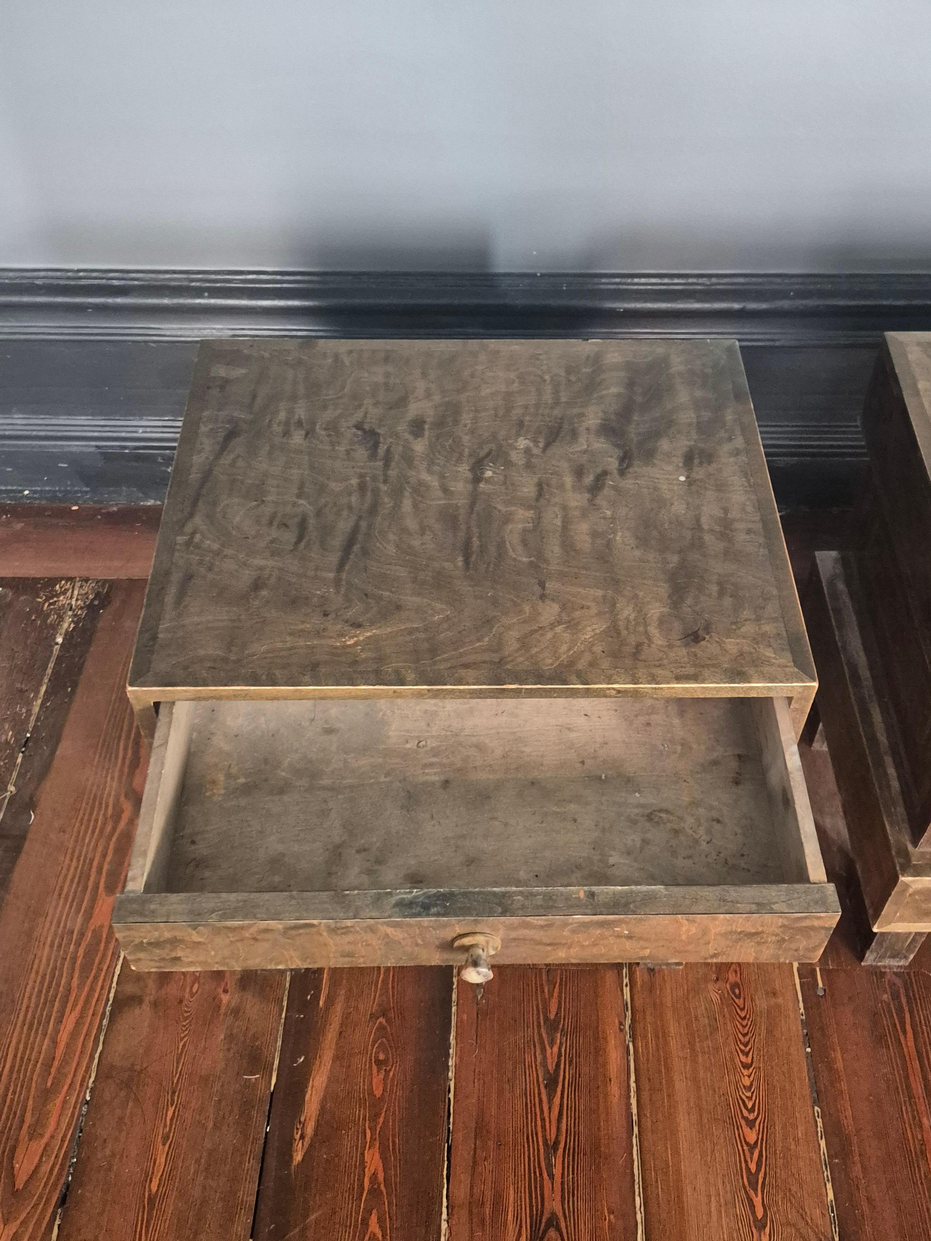 Bedside tables in stained curly birch, Art Deco, Finland 1930s In Fair Condition For Sale In Stockholm, SE