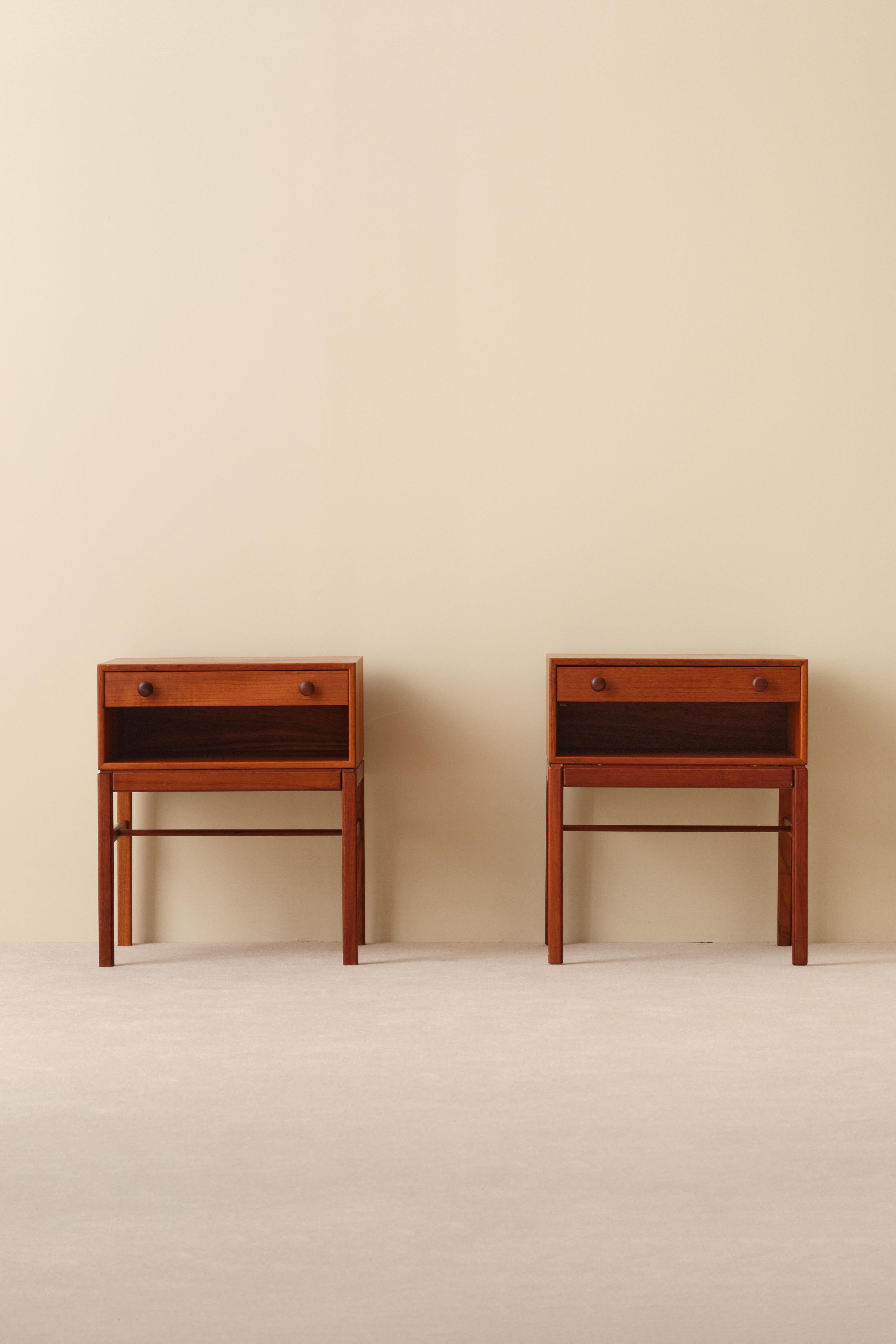 Scandinave moderne Tables de chevet Modèle 