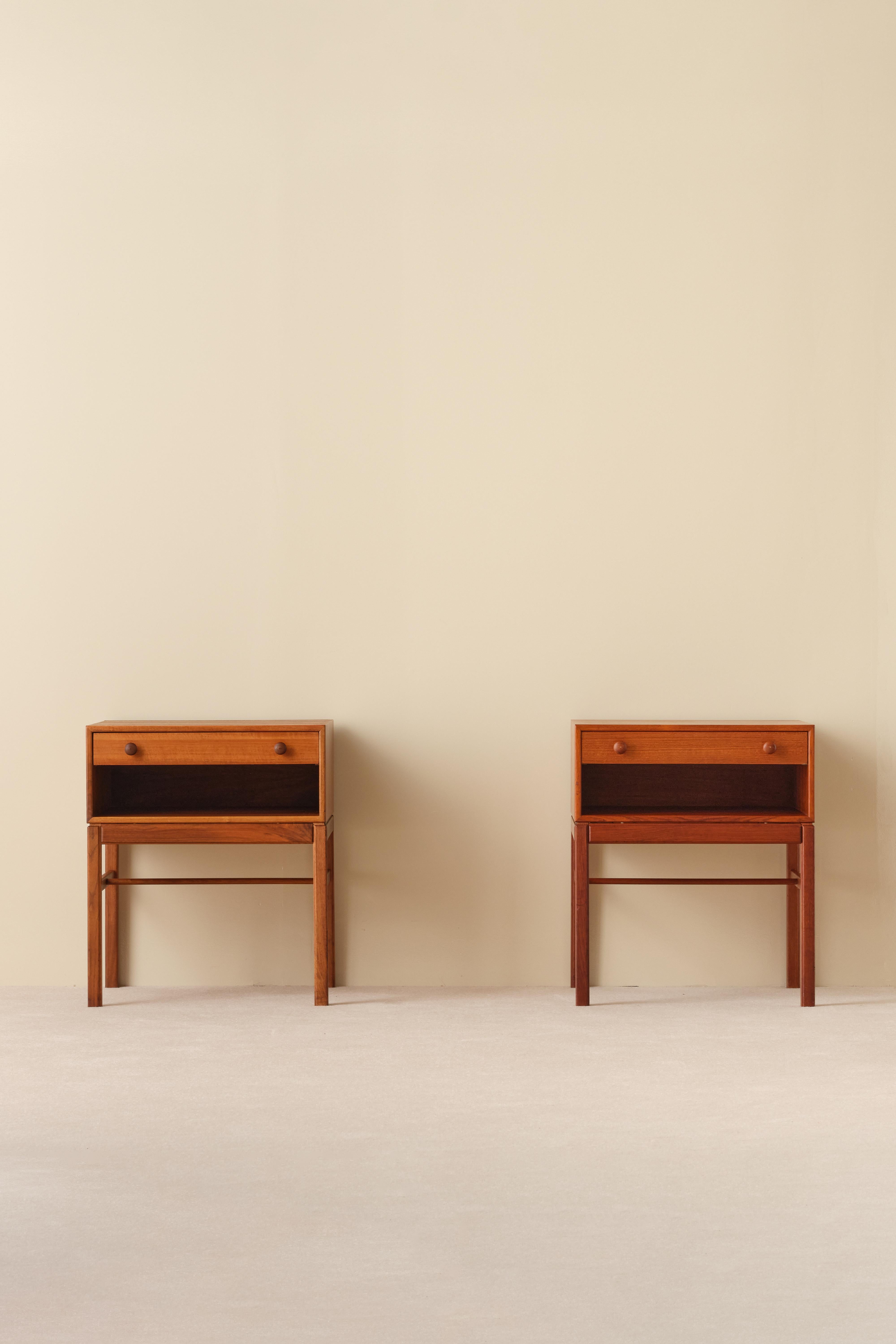 Scandinave moderne Tables de chevet Modèle 