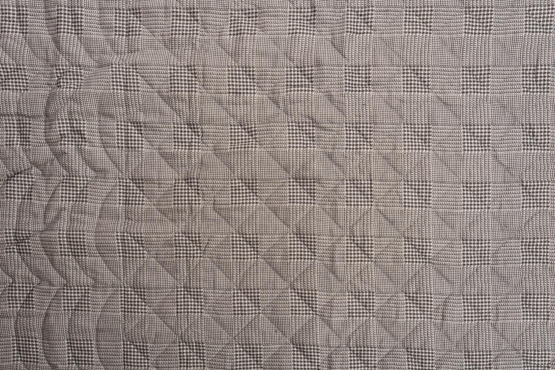 Hand-Woven Bedspread Quilt in Prince of Galles Fabric For Sale