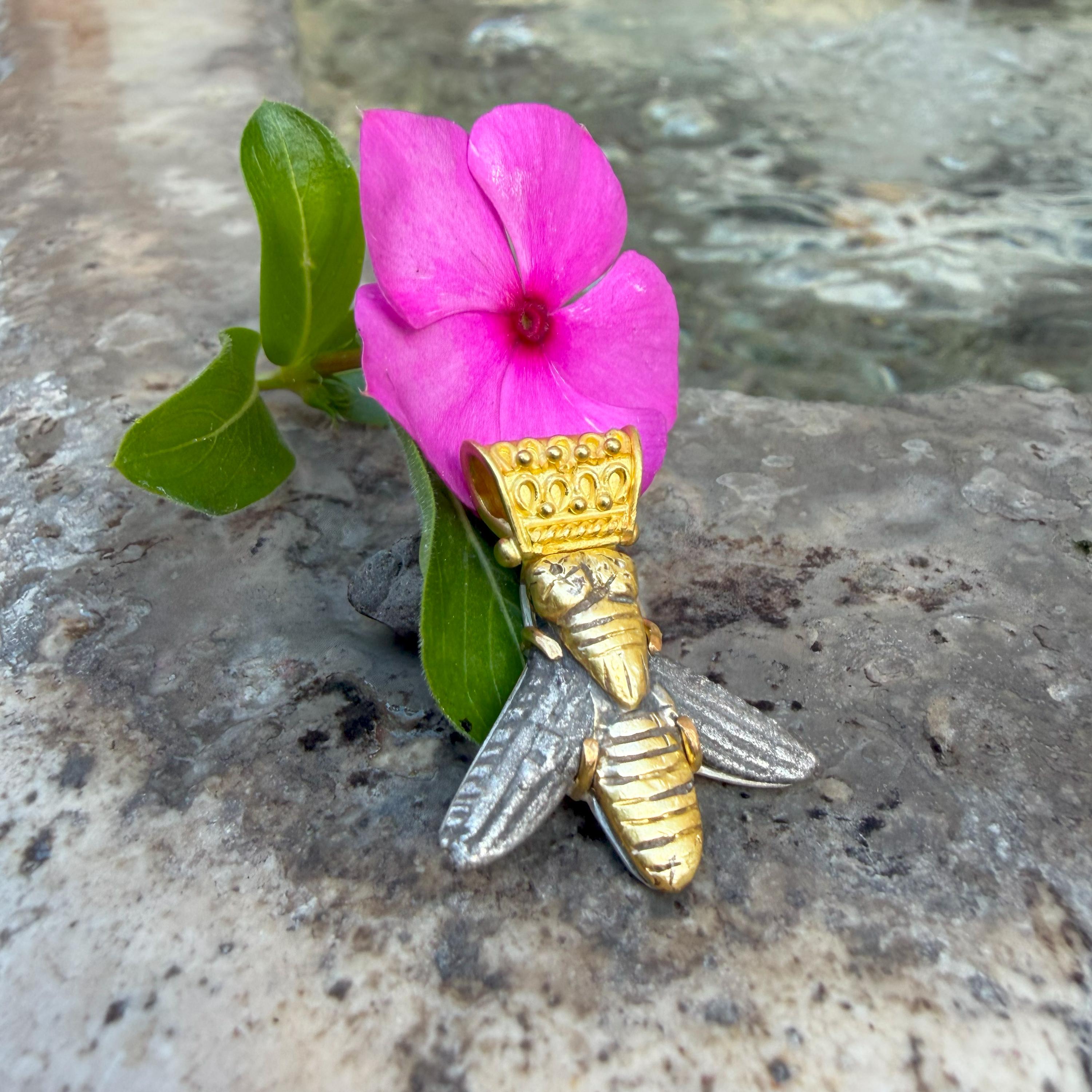 BEE 24Kt Gold und Silber 4.Cent. BC altgriechisch Anhänger (Klassisch-römisch) im Angebot