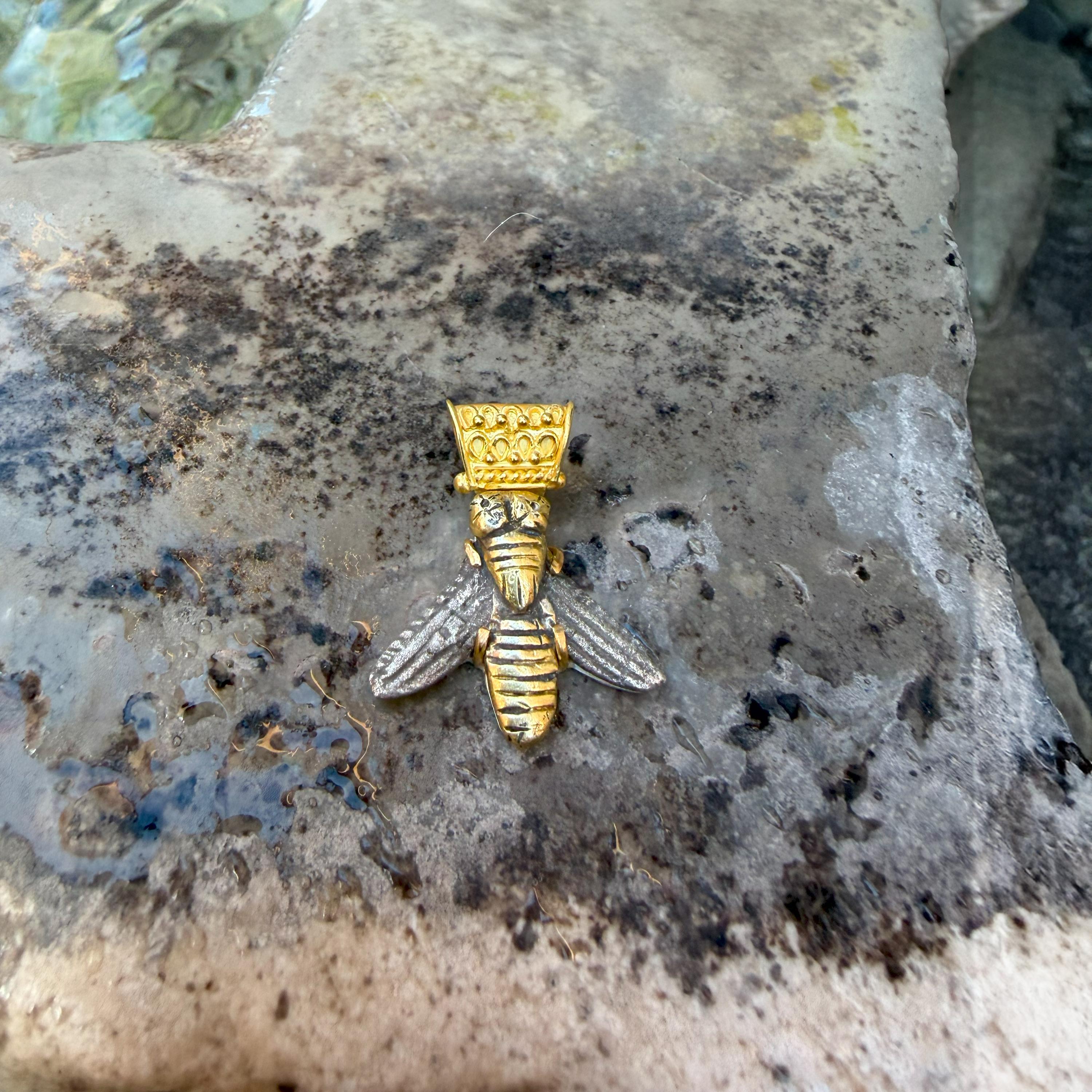 BEE 24Kt Gold und Silber 4.Cent. BC altgriechisch Anhänger im Angebot 1