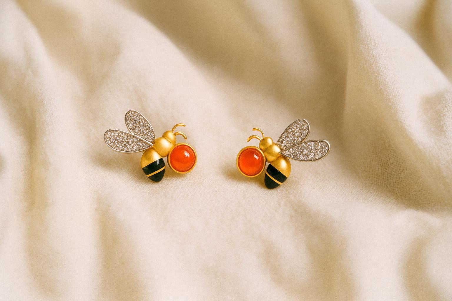Orecchini con ape e nido d'ape in oro 14k In condizioni Nuovo in vendita a Istanbul, TR