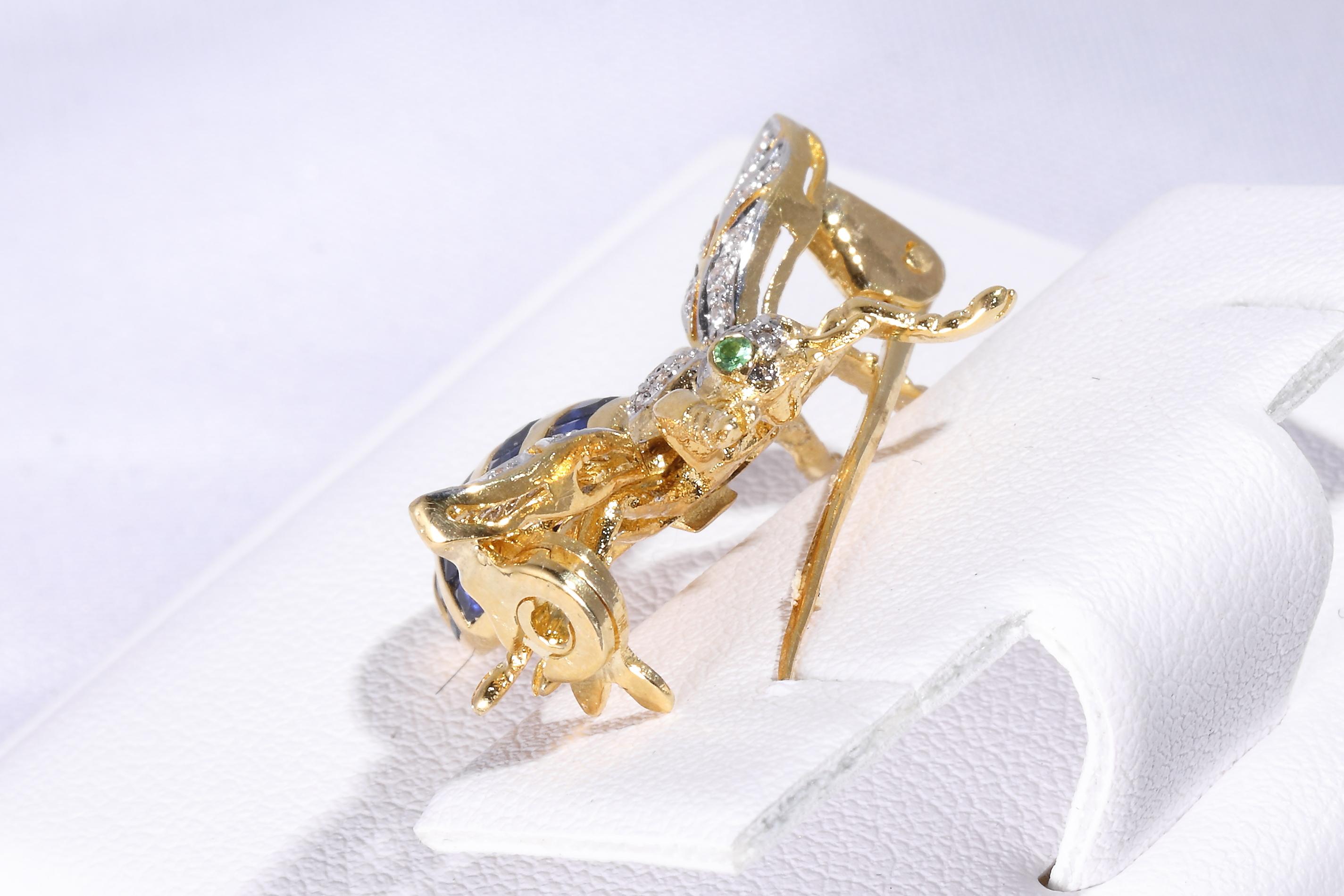 Princess Cut Bee Brooch with Sapphires For Sale