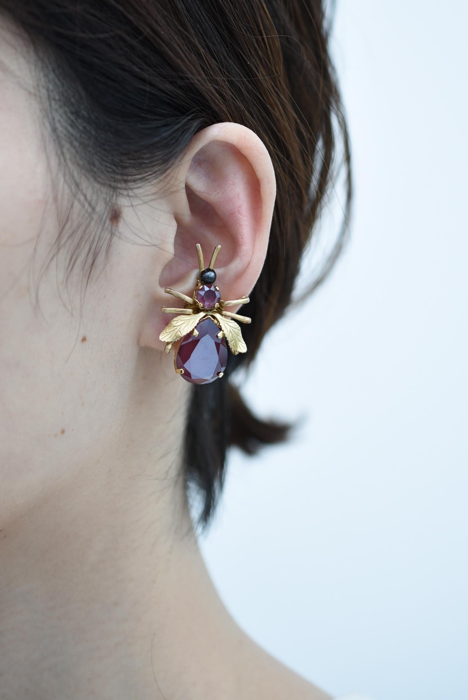 clip para oreja de abeja  / joyas vintage , piezas vintage años 70 en venta 3