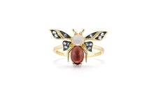 Bee Garnet Opal Ring 14 Karat Yellow Gold