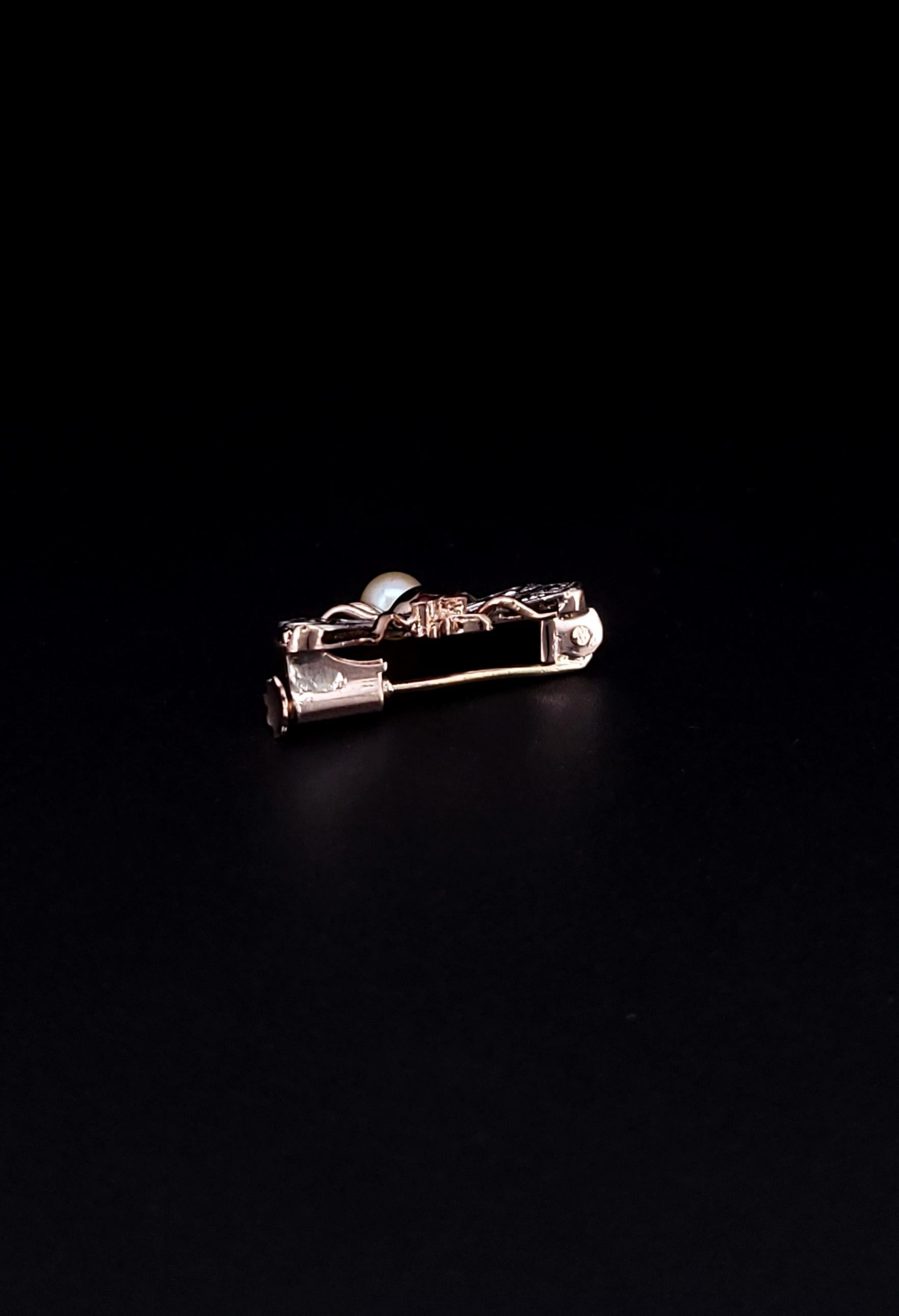 Bee Insect 14k Gold Brooch with Ruby and Pearl For Sale 1