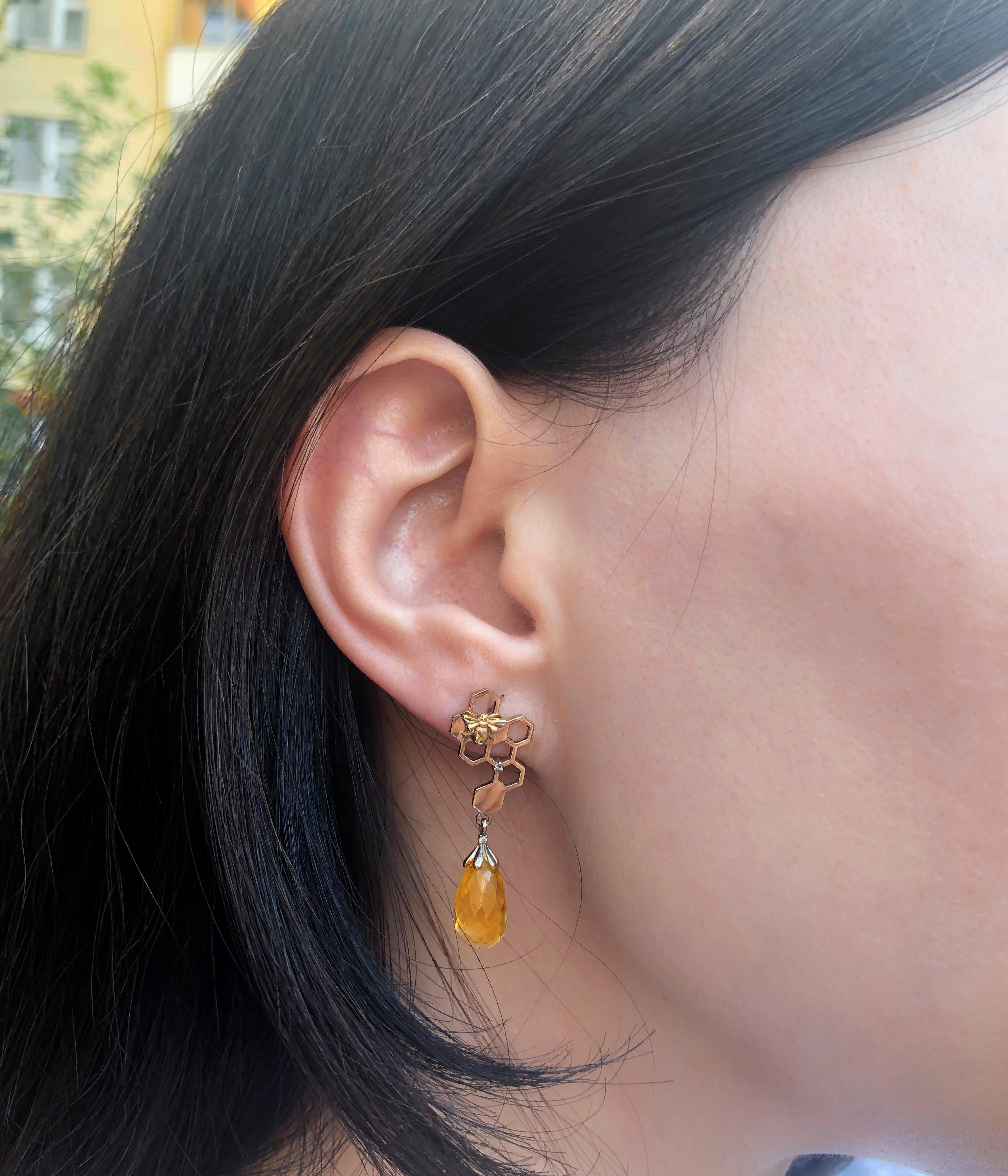 Bee on Honeycomb 14k Gold Studs Earrings with with Citrines Briolettes For Sale 2