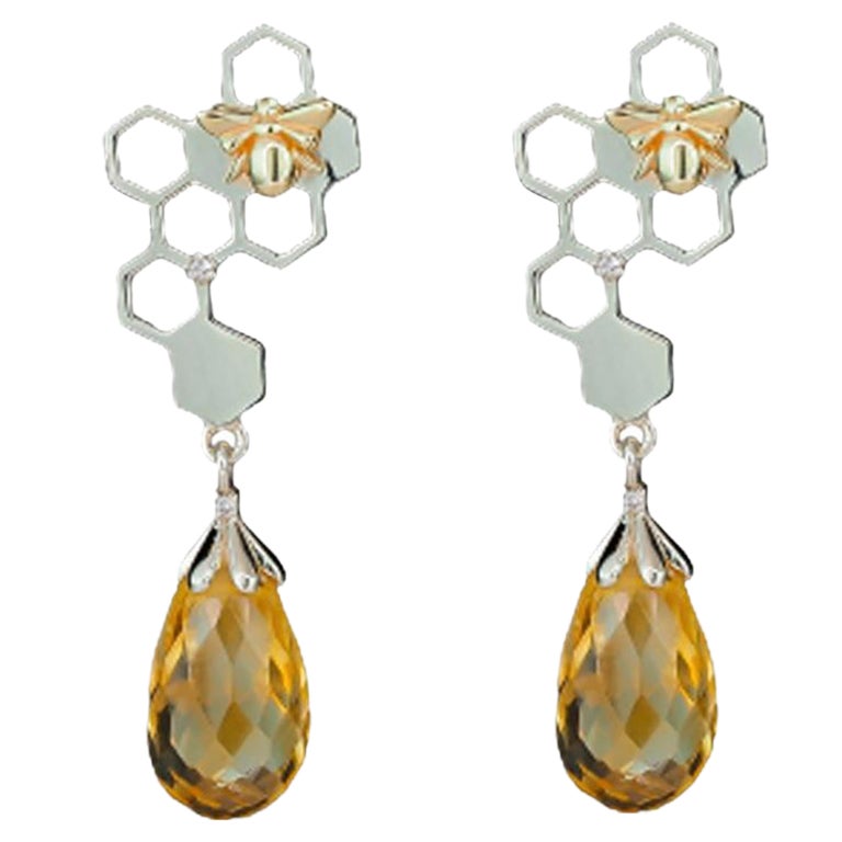 Bee on Honeycomb 14k Gold Studs Earrings with with Citrines Briolettes For Sale