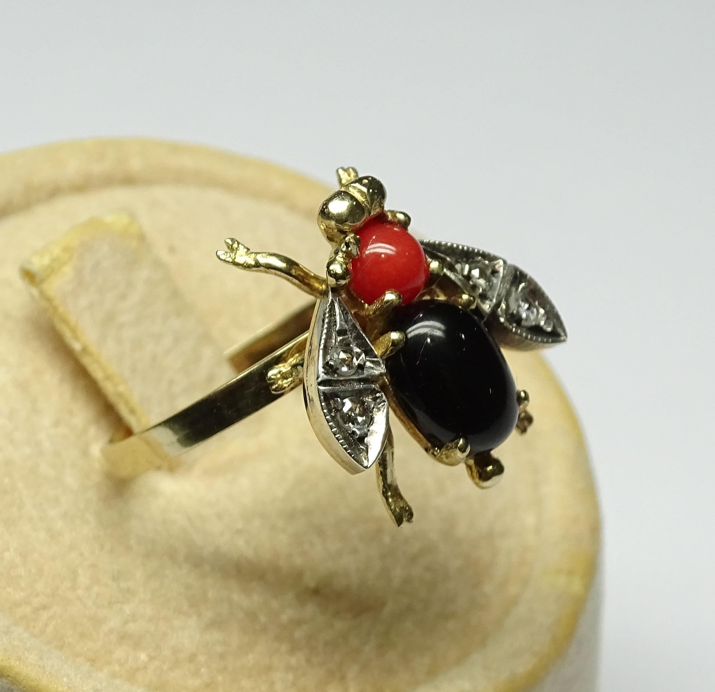 Bee Onyx Coral Rose Cut Diamonds Art Nouveau Yellow Gold Ring In New Condition For Sale In Marcianise, IT