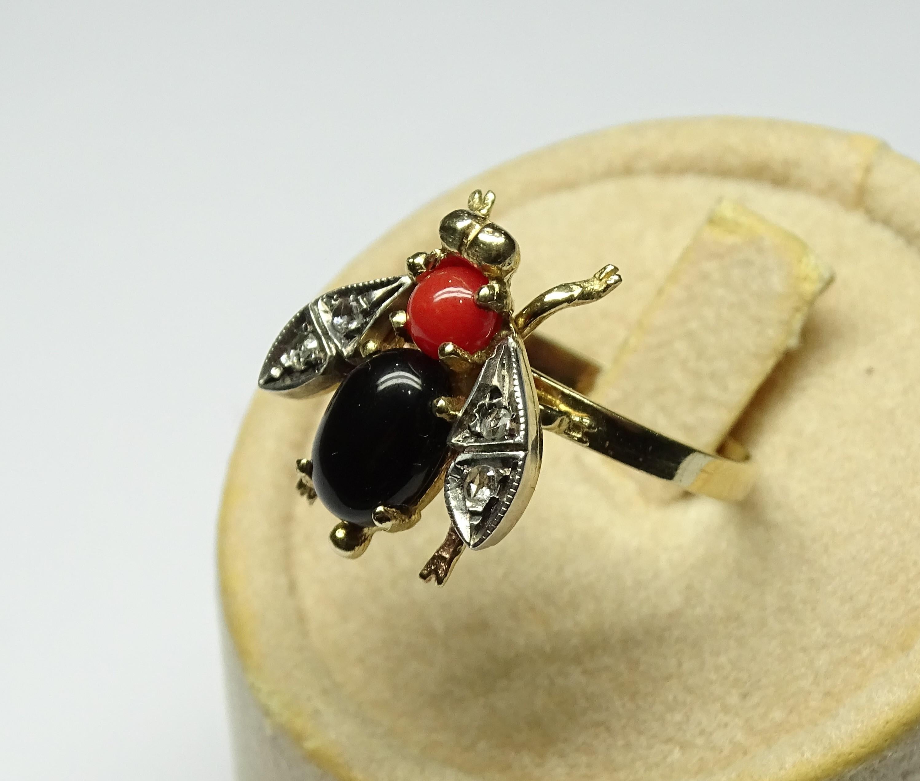 Women's or Men's Bee Onyx Coral Rose Cut Diamonds Art Nouveau Yellow Gold Ring For Sale