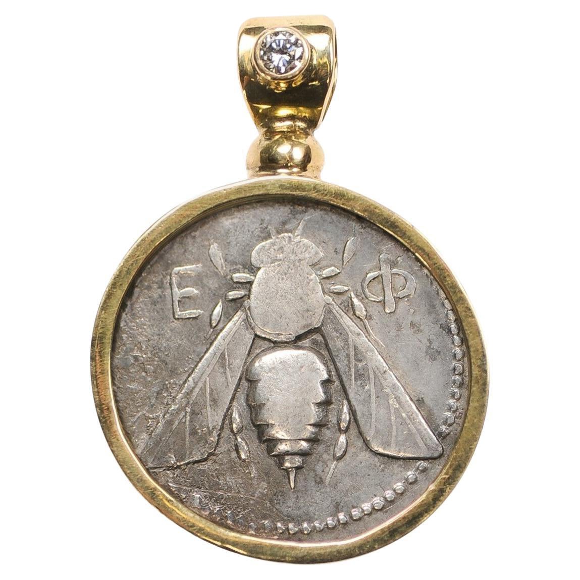 Tetradracma de Abeja y Ciervo con Diamante y 18K