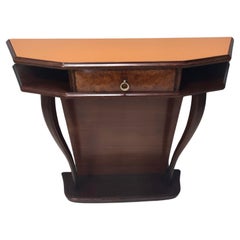 Tavolo consolle in faggio e radice di noce con piano in vetro arancione, Italia
