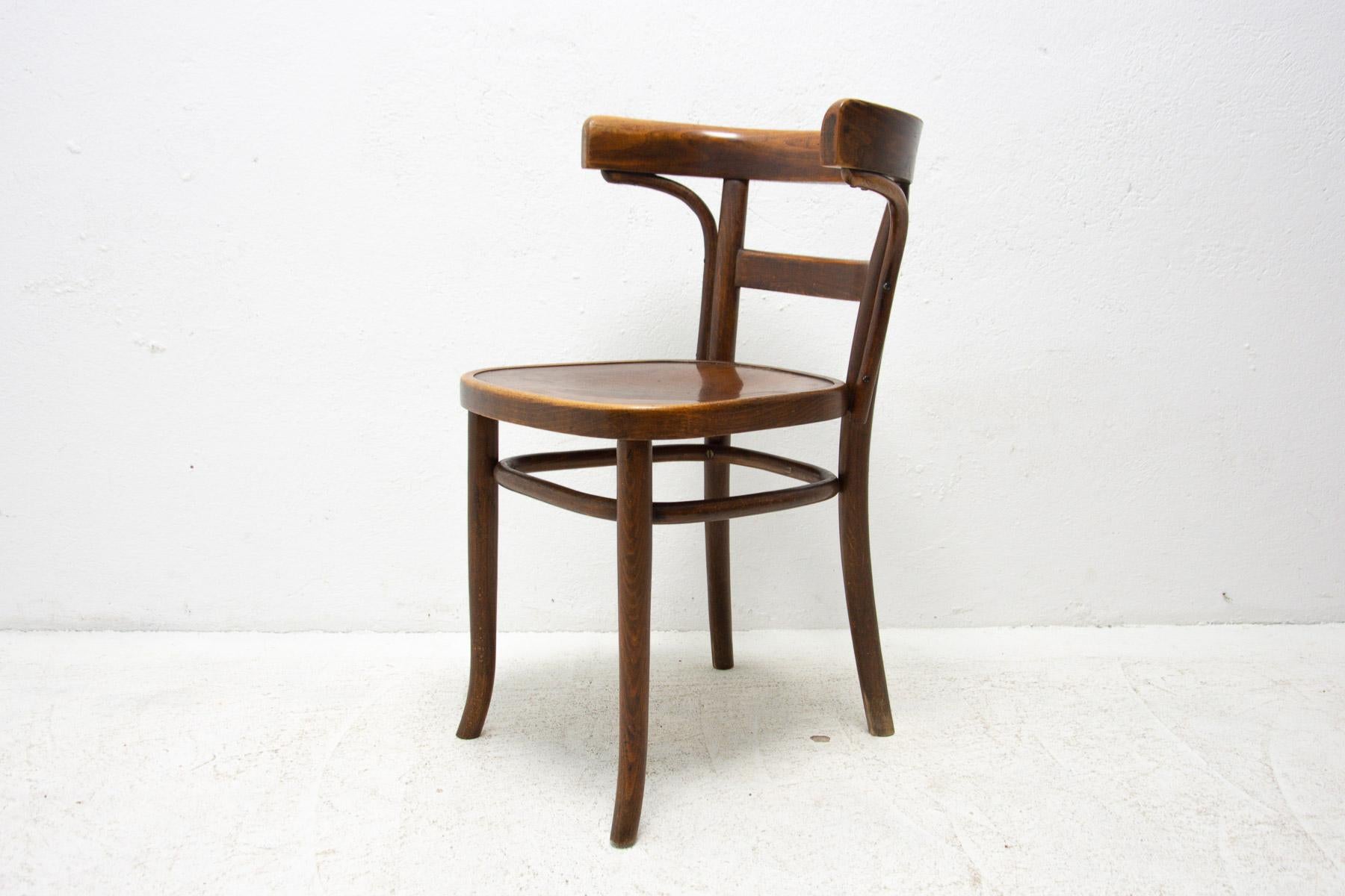 This chair was made by L.A Bernkop company in the former Czechoslovakia in the 1930´s. Chair is structurally perfectly fine. The surface bears signs of age and wear.

Measures: Height: 77 cm

Seat: 49×43 cm

Set height: 47 cm.