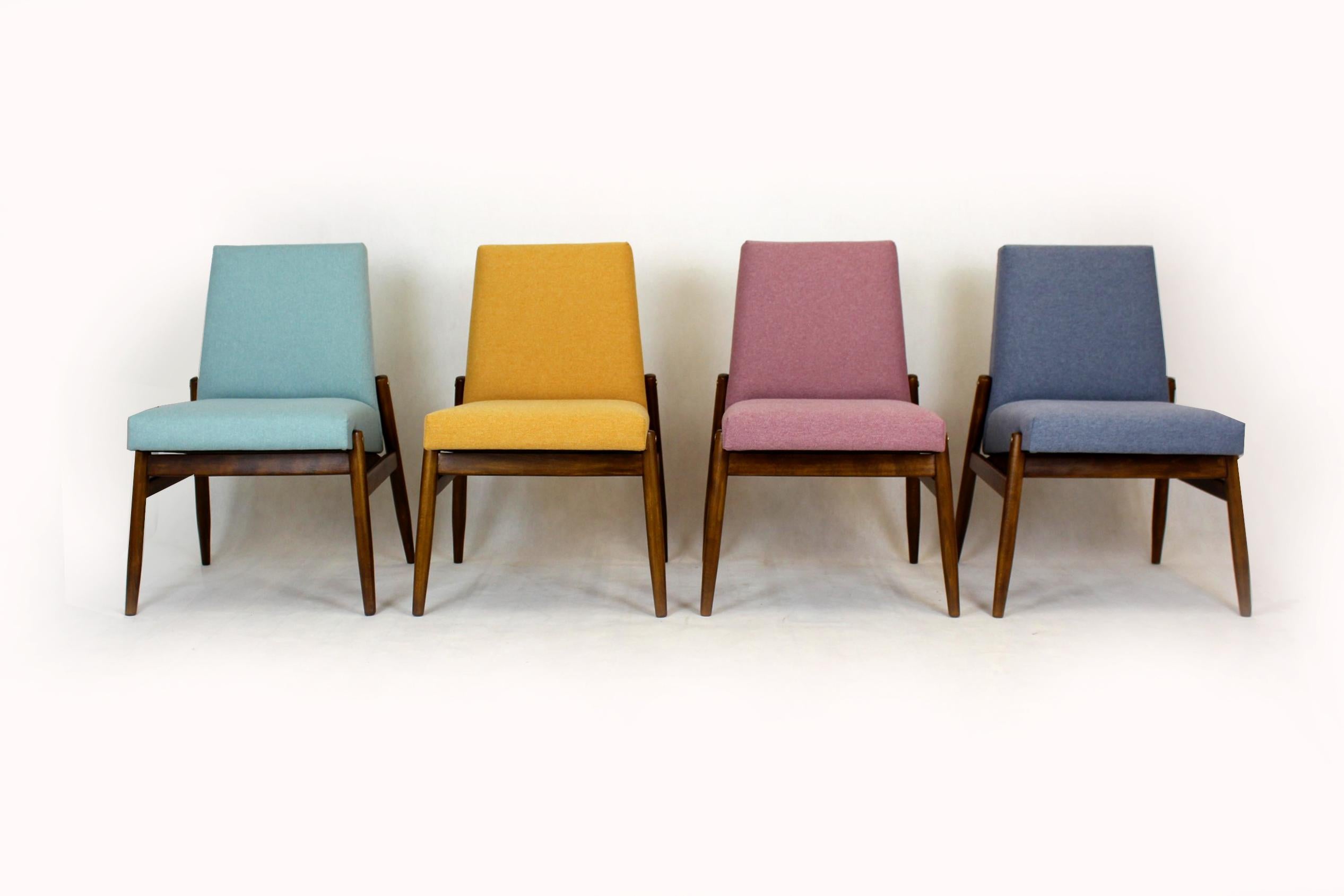Mid-Century Modern Beech Chairs from Zamojskie Fabryki Mebli, 1960s, Set of 4 For Sale