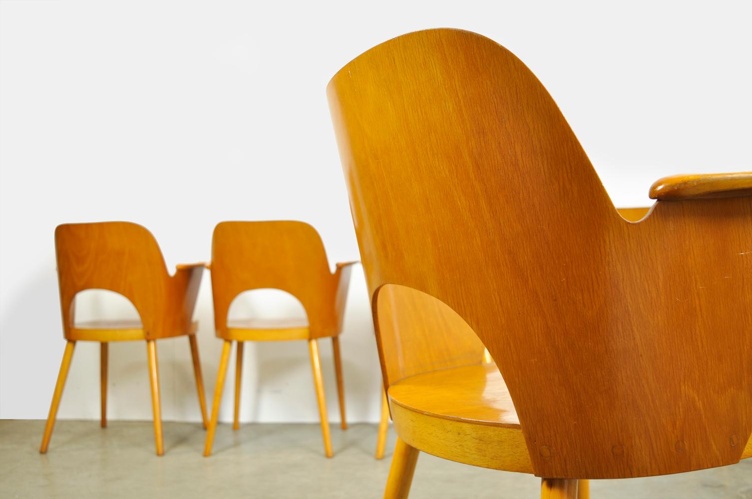 Beech Dining Chairs by Oswald Haerdtl and Produced by Ton 'Thonet' For Sale 7