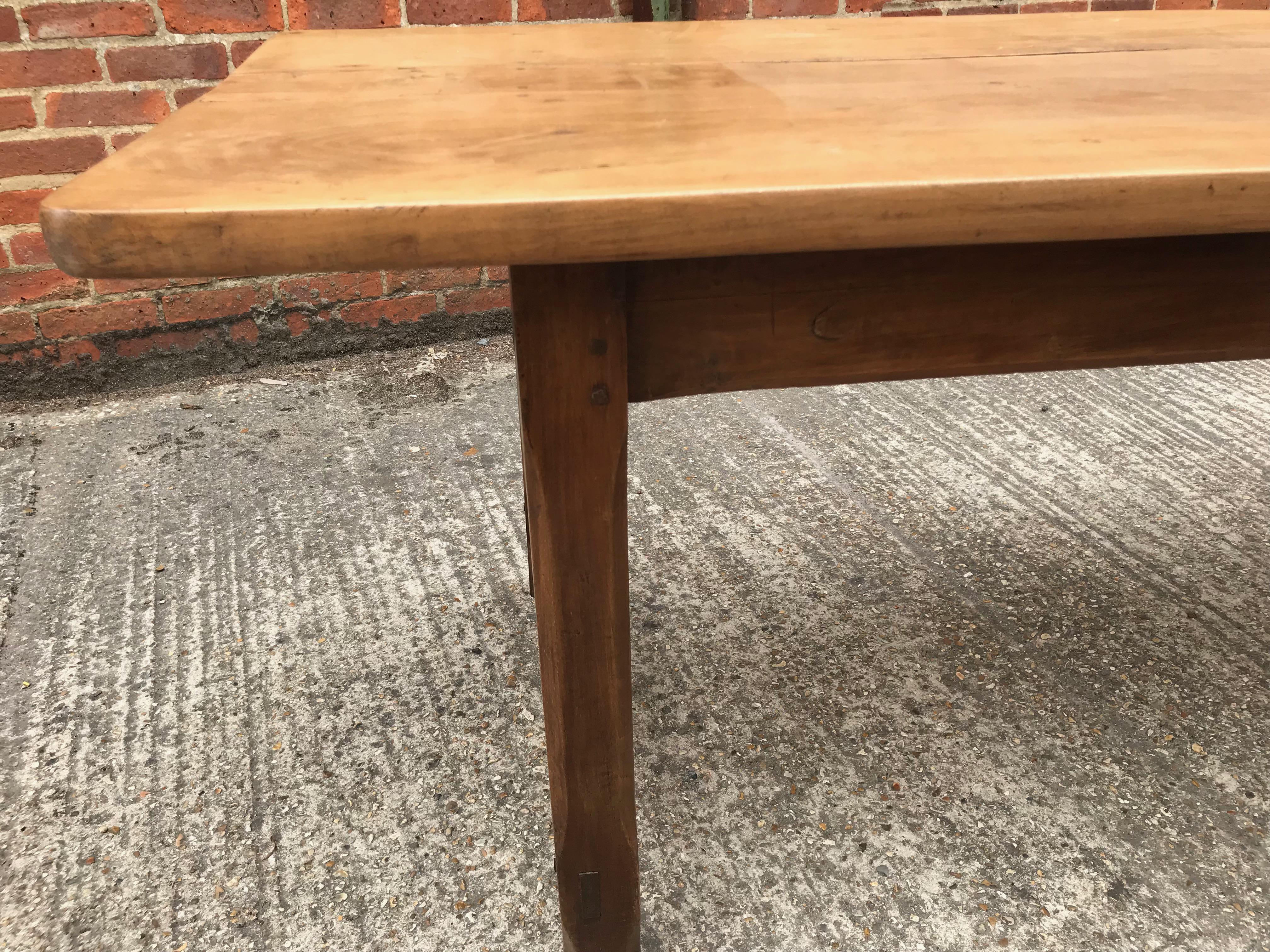 Beech French Farmhouse Table In Good Condition In Billingshurst, GB