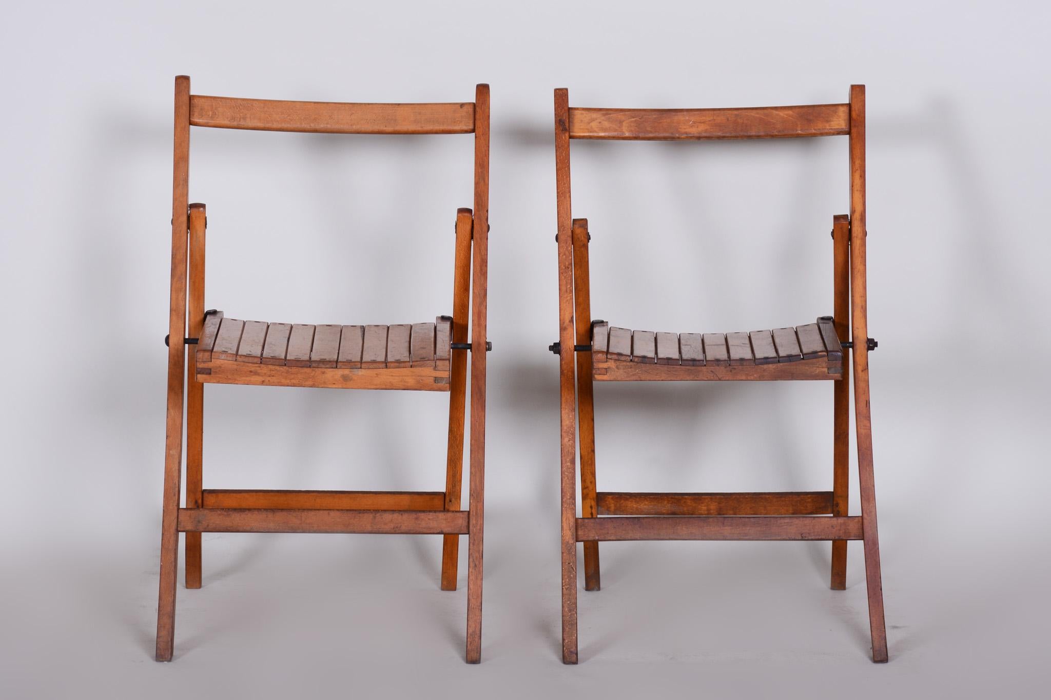 Czech midcentury chairs, 3 pieces.
Material: Beech
Period: 1950-1959
Original preserved condition.