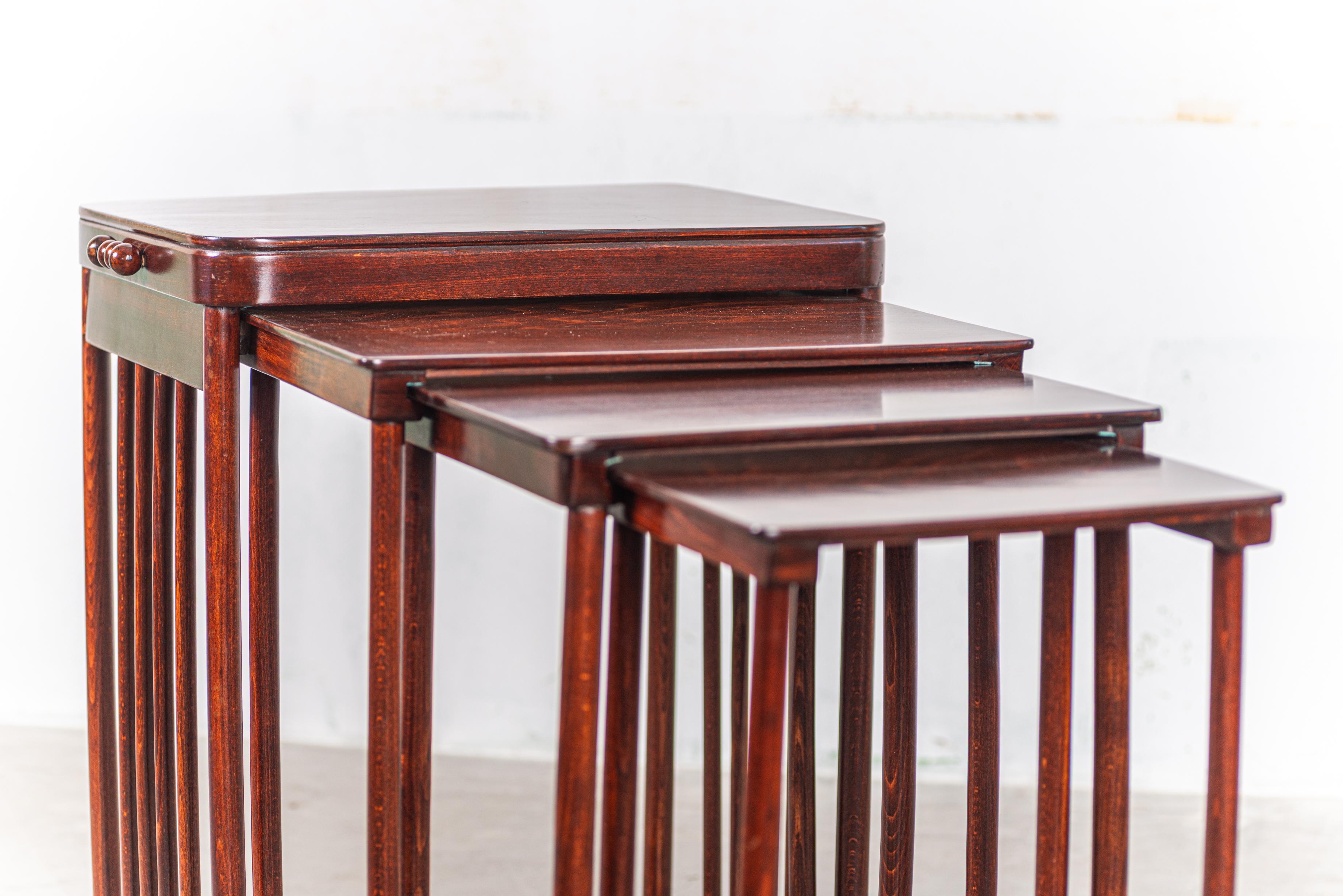 Satz von 4 Beistelltischen aus Buche von Josef Hoffmann für Jacob & Josef Kohn im Angebot 9