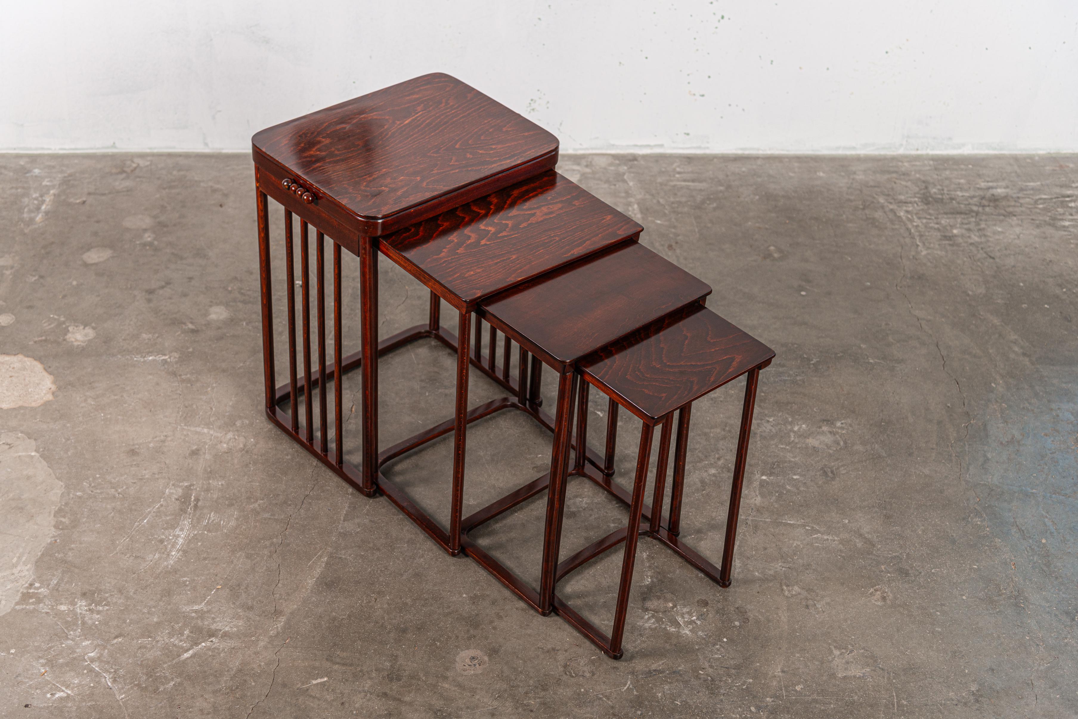 Satz von 4 Beistelltischen aus Buche von Josef Hoffmann für Jacob & Josef Kohn im Angebot 12