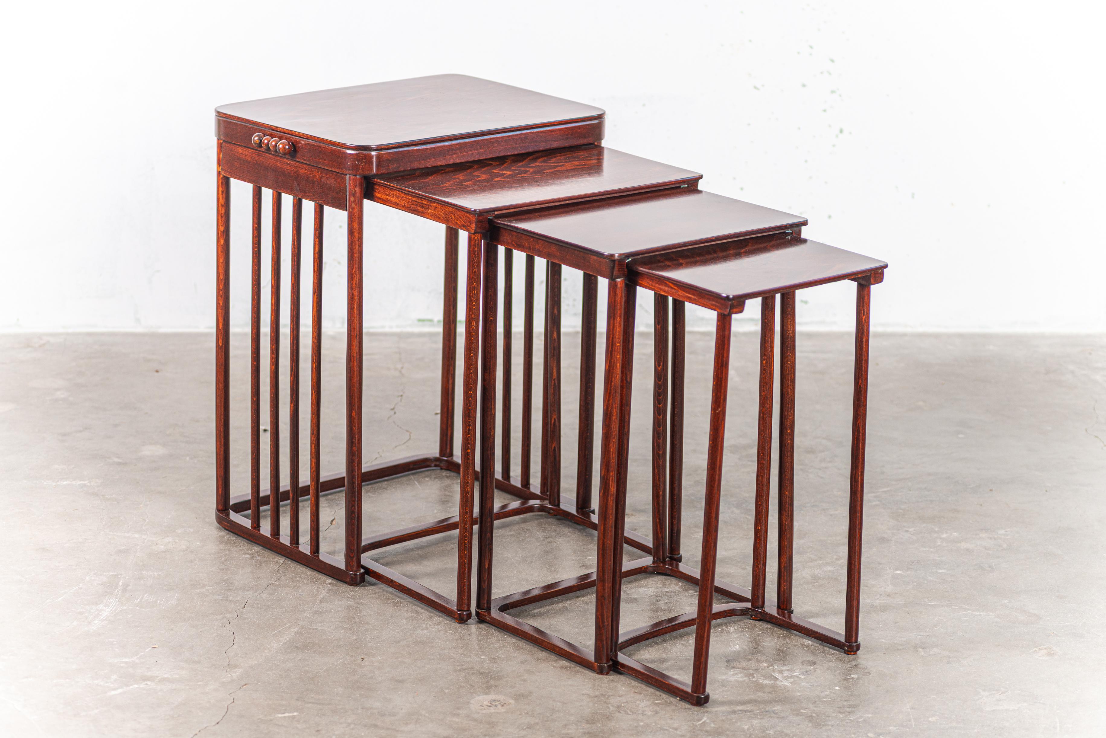 Satz von 4 Beistelltischen aus Buche von Josef Hoffmann für Jacob & Josef Kohn im Angebot 2