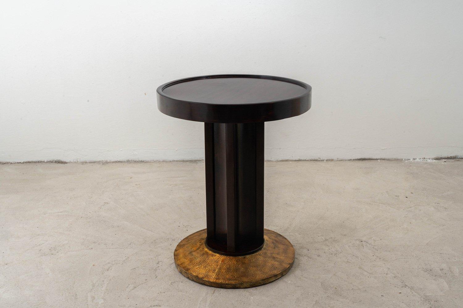 Beech Nr. 675 Side Table by Josef Hoffmann for Jacob & Josef Kohn

This exquisite Beech Nr. 675 side table, designed by the celebrated architect and designer Josef Hoffmann for Jacob & Josef Kohn, exemplifies the refined aesthetics of early