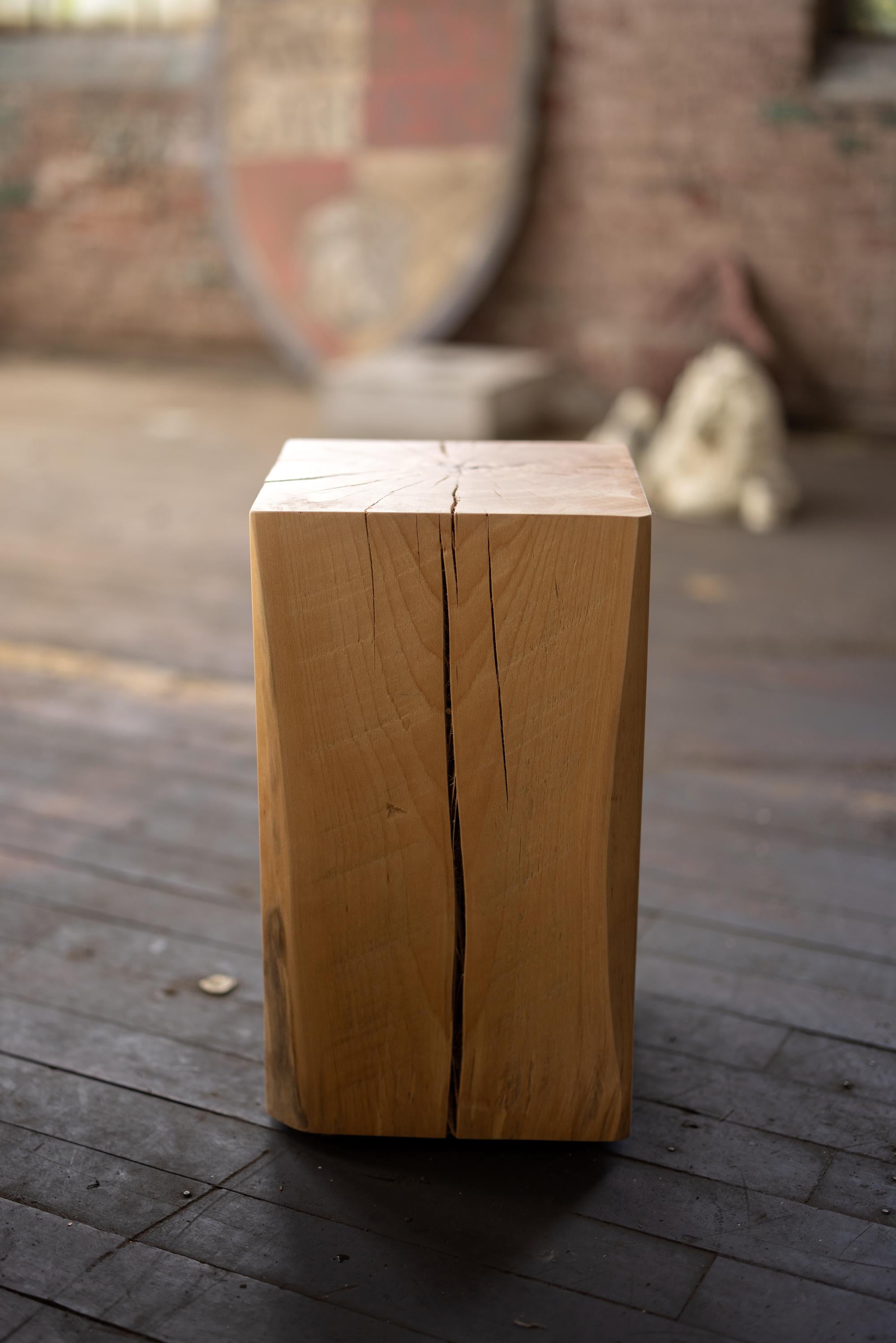 Table d'appoint en bois massif de Beeche (12