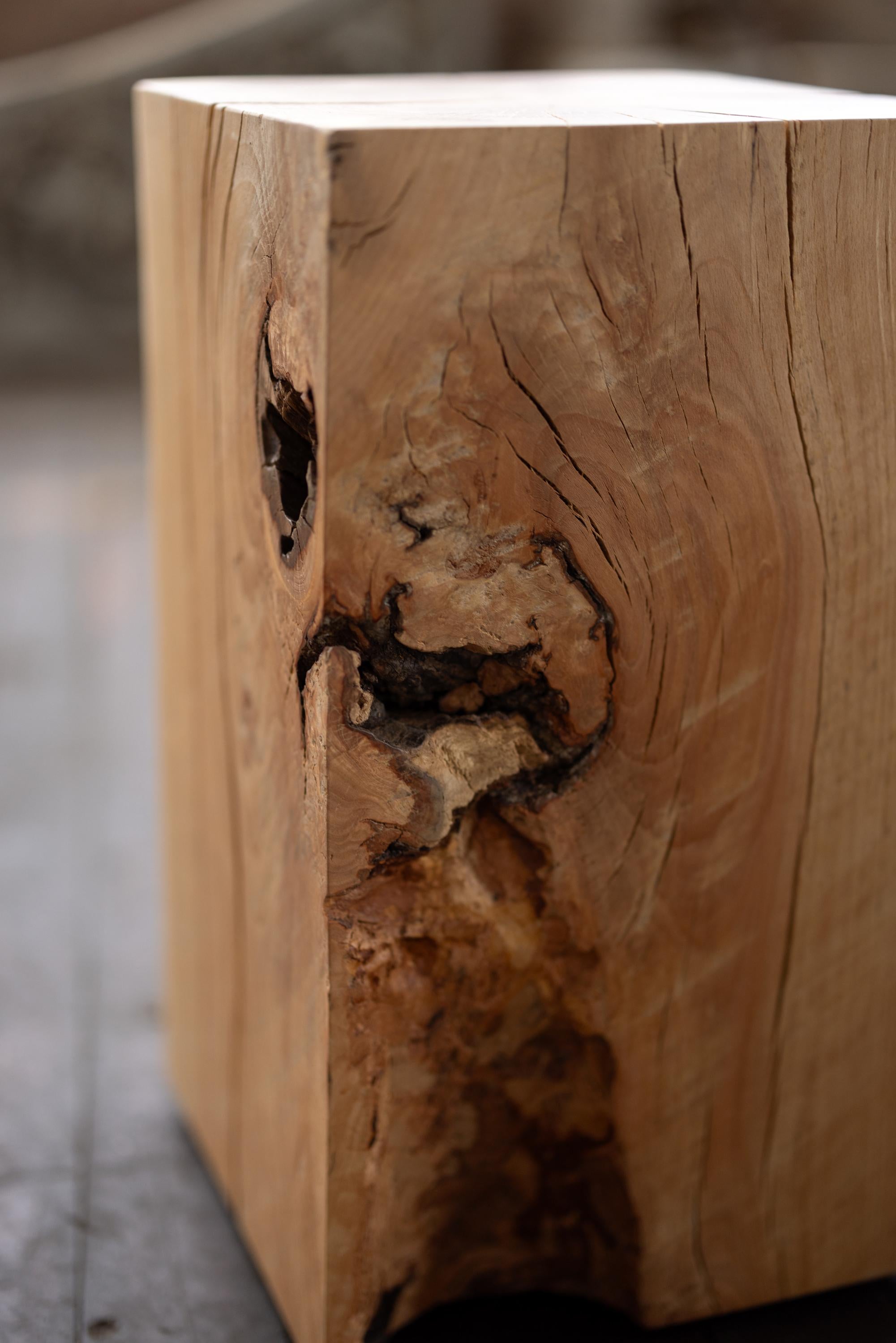 Table d'appoint en bois massif de Beeche (12