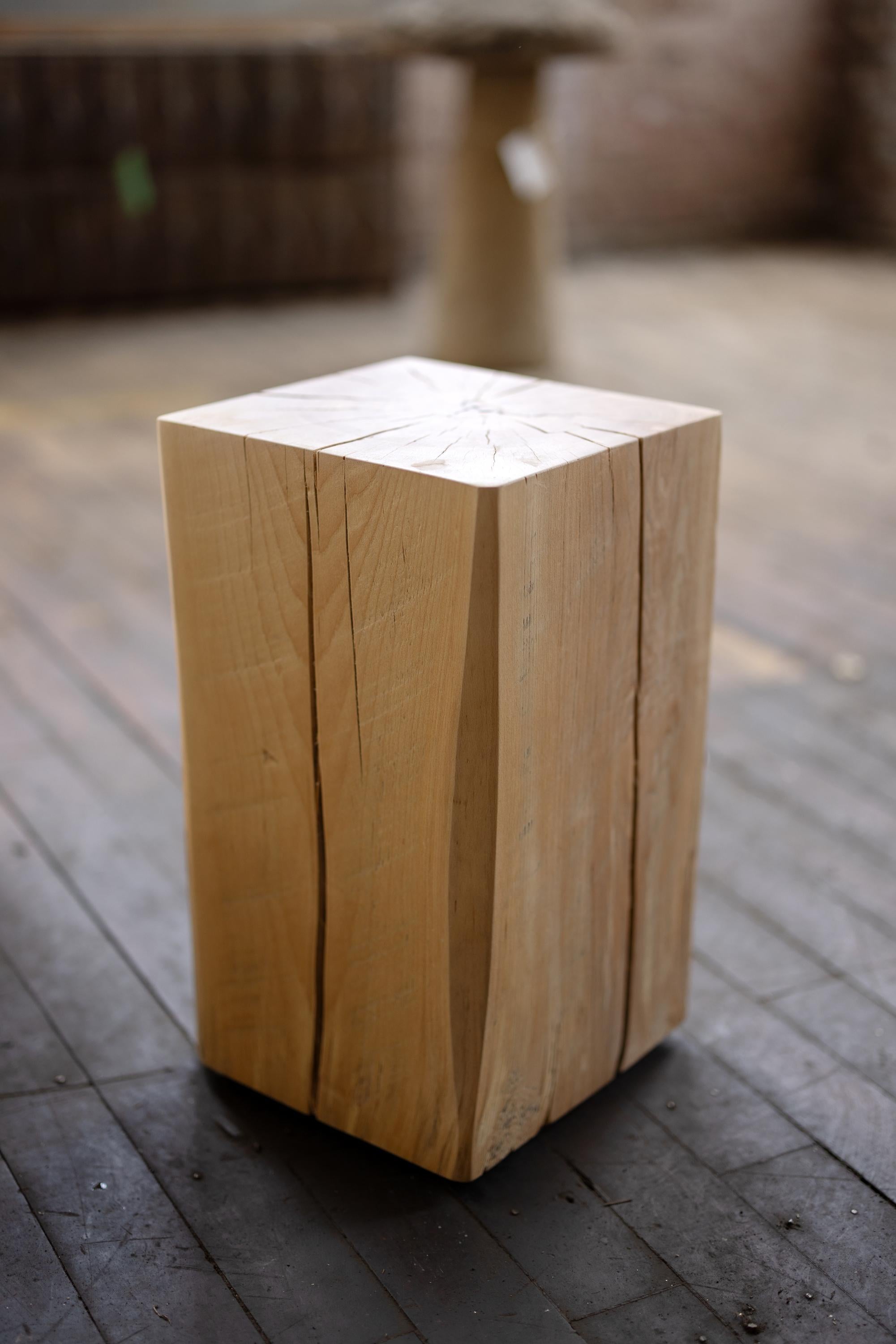 Table d'appoint en bois massif de Beeche (12