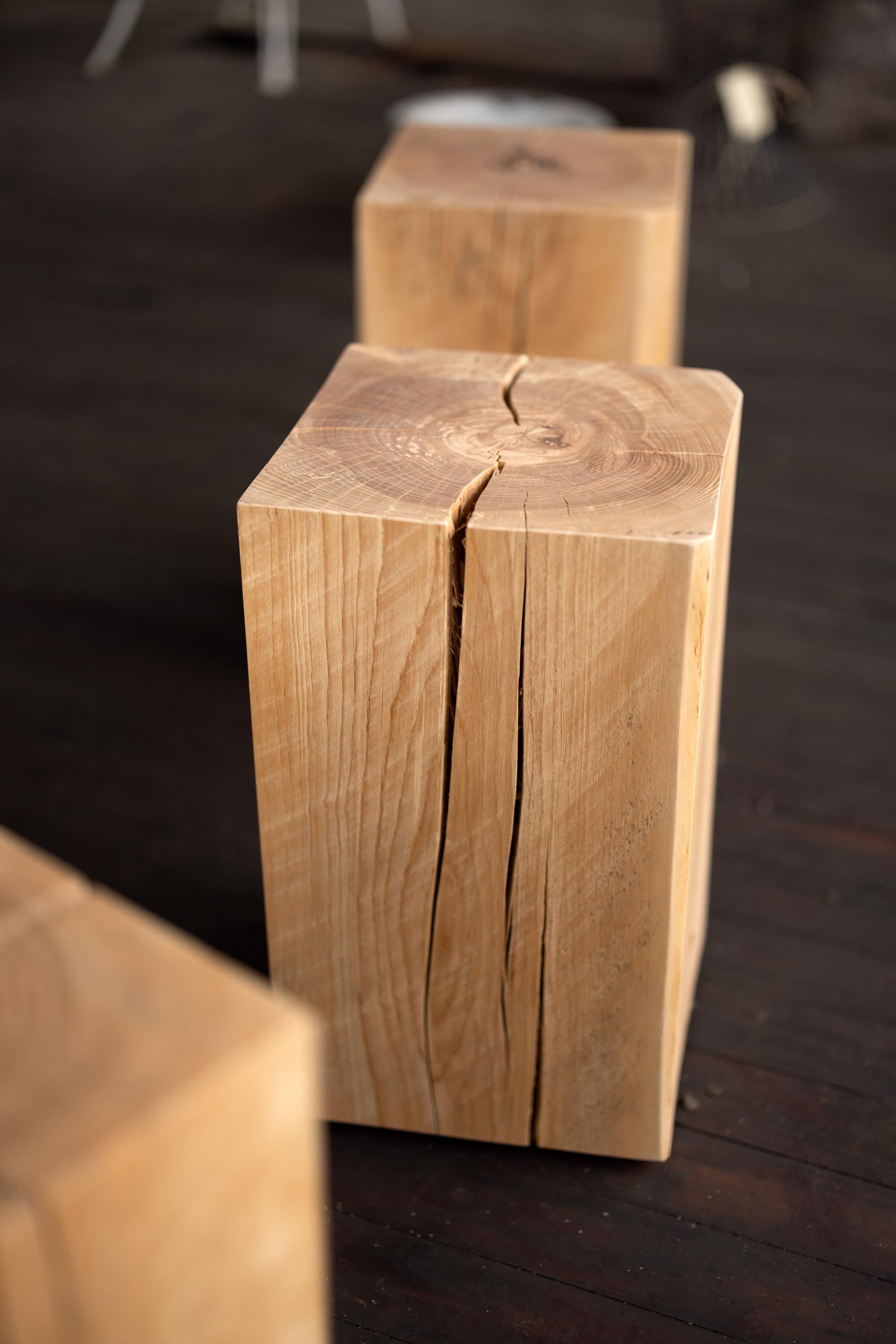 Table d'appoint en bois massif de Beeche (12