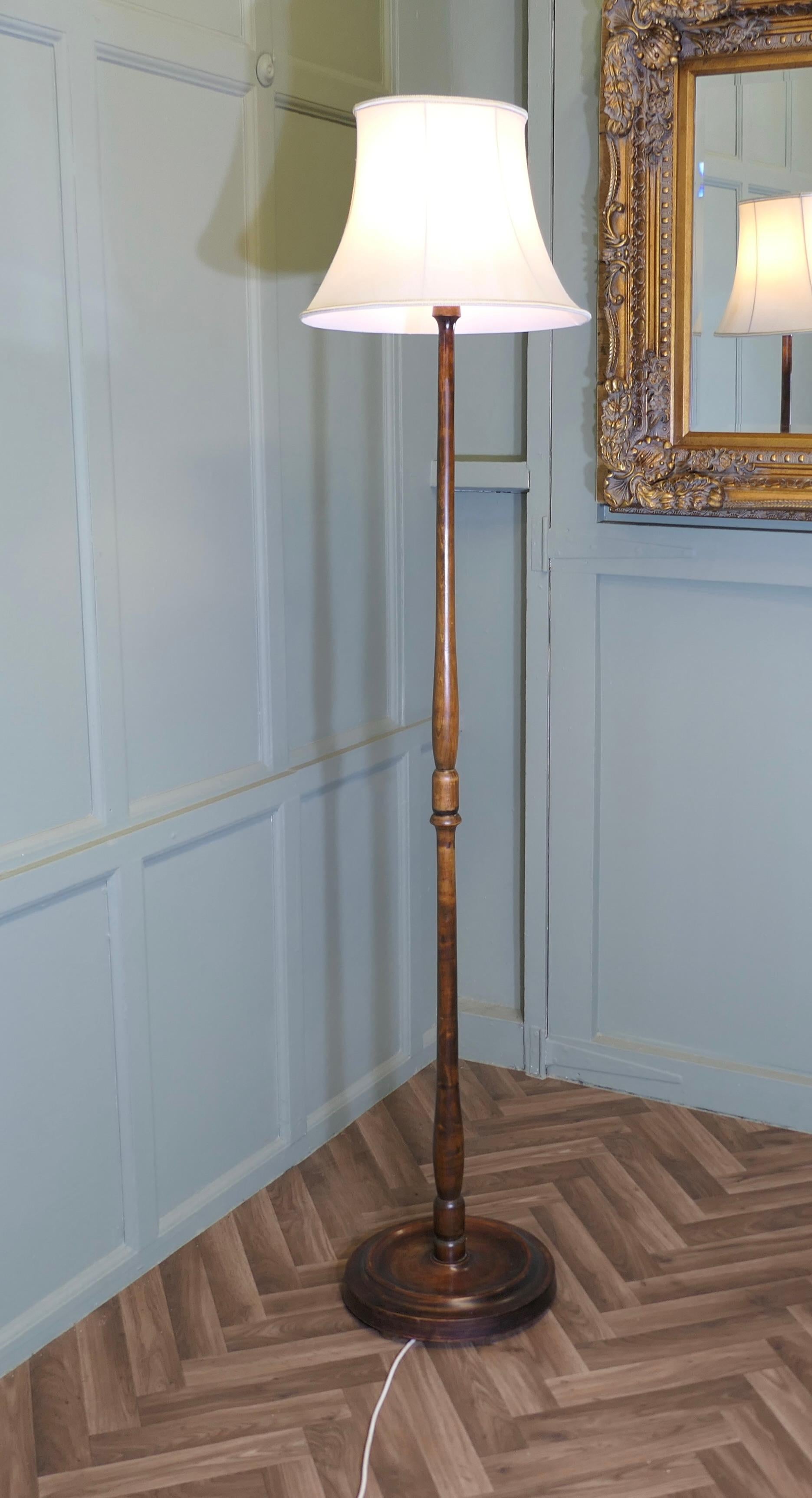 Beech Standard or Floor Lamp with Linen Shade In Good Condition For Sale In Godshill, Isle of Wight