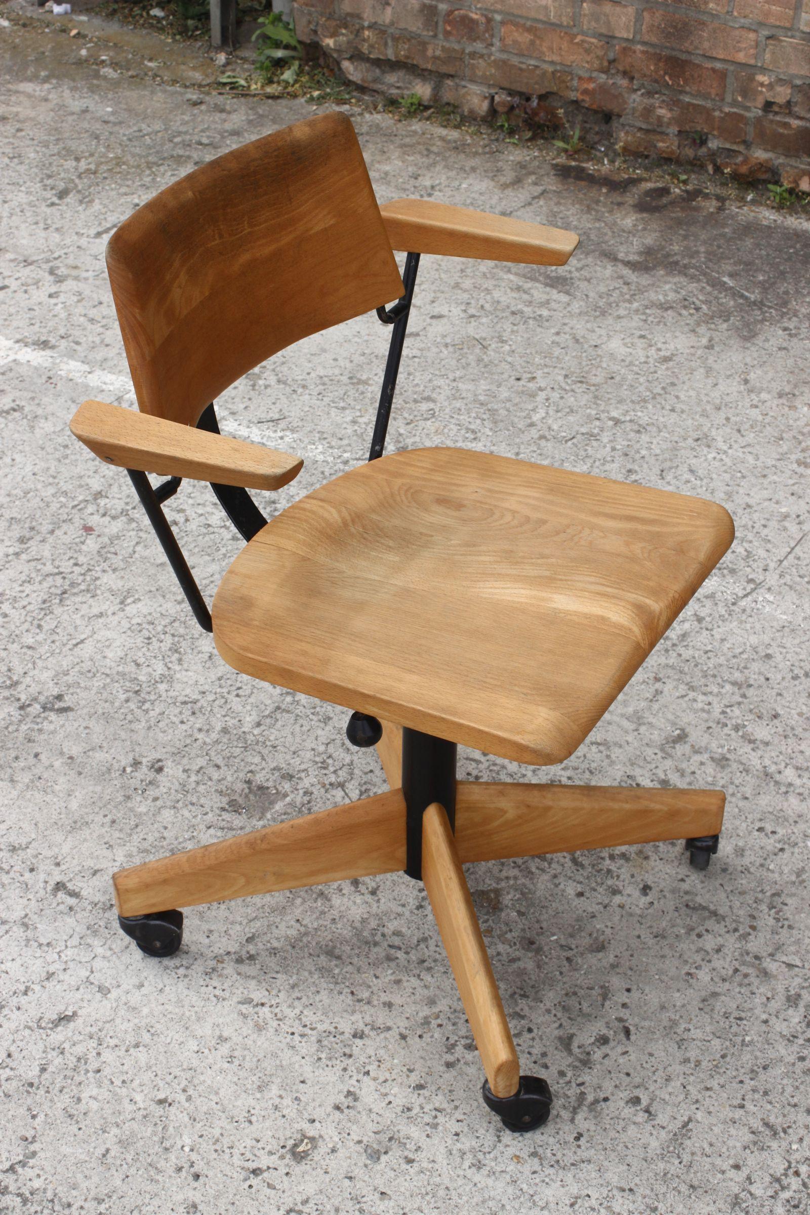 Beech & Steel swivel desk Chair by Martin Stoll for Giroflex Switzerland 1950s 14