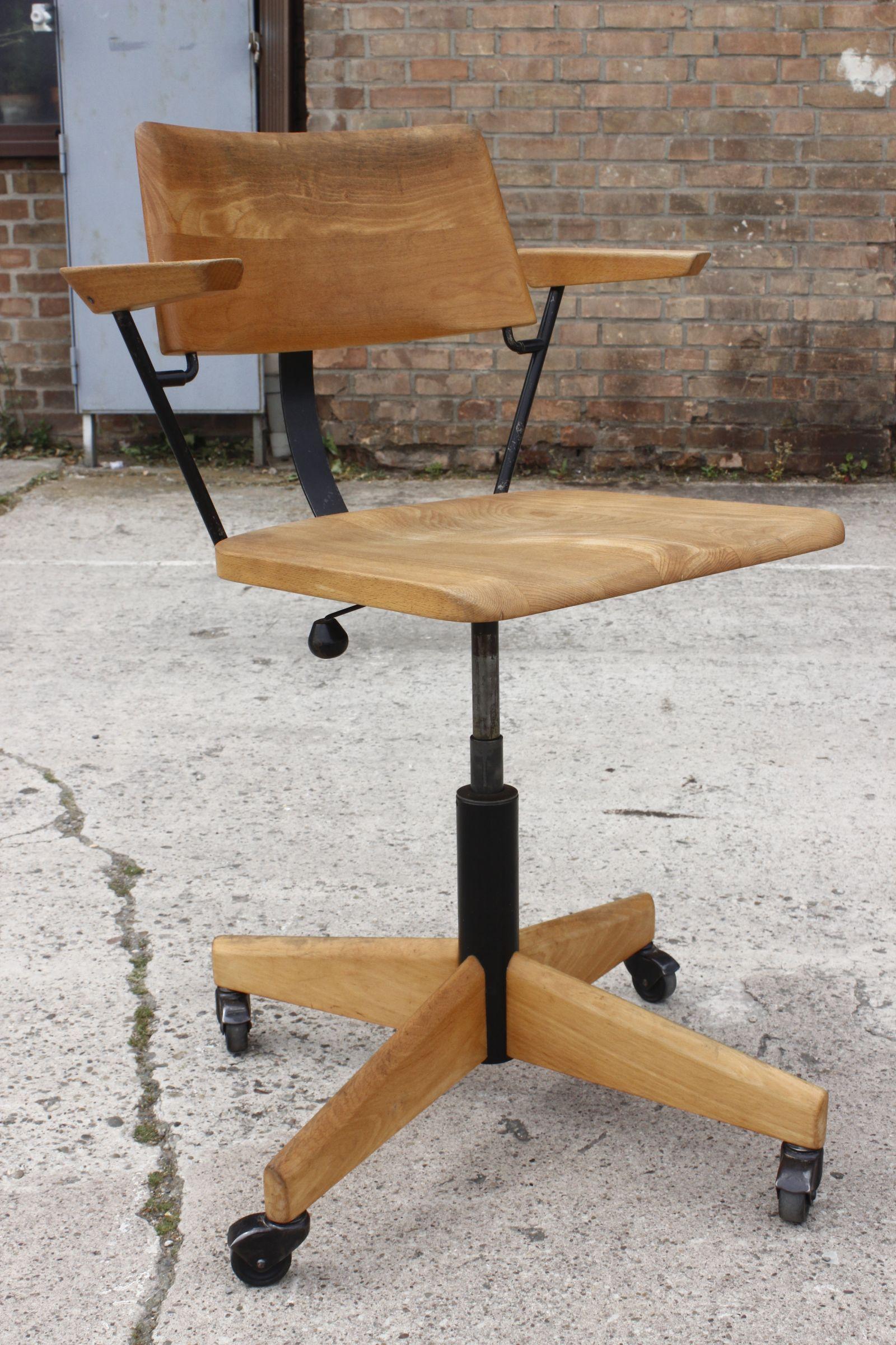 Beech & Steel swivel desk Chair by Martin Stoll for Giroflex Switzerland 1950s 3