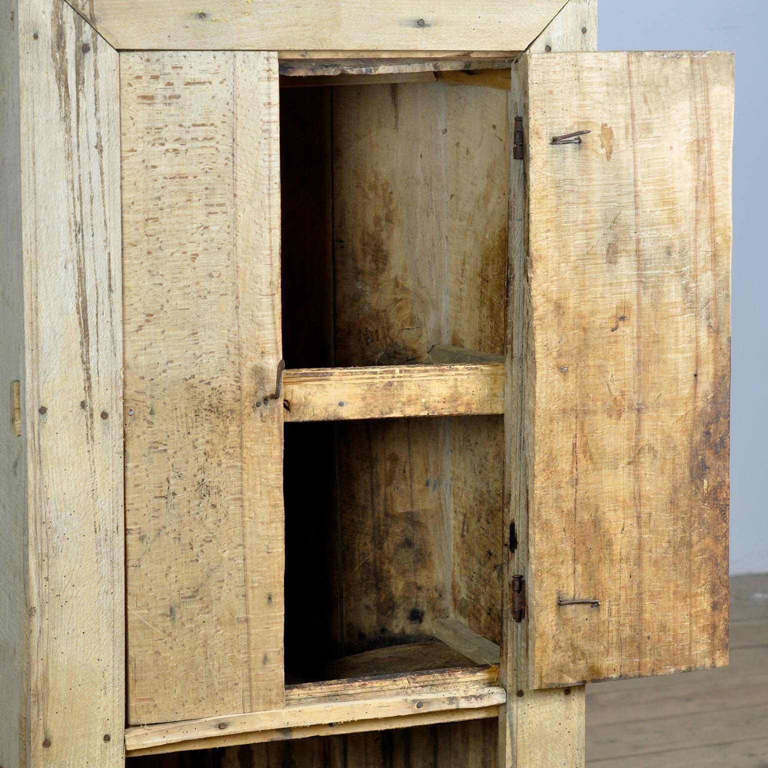 Metà XIX secolo Armadio wabi sabi in faggio, 1850 in vendita