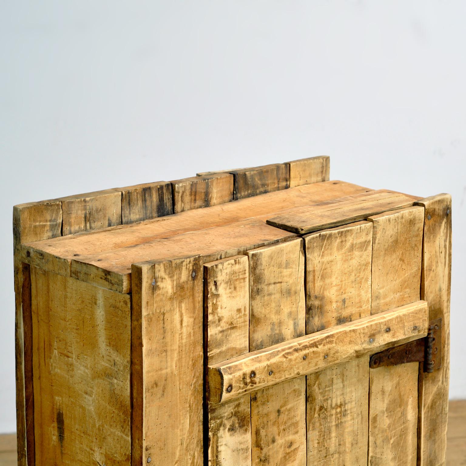Hêtre Armoire Wabi Sabi en hêtre, années 1850 en vente
