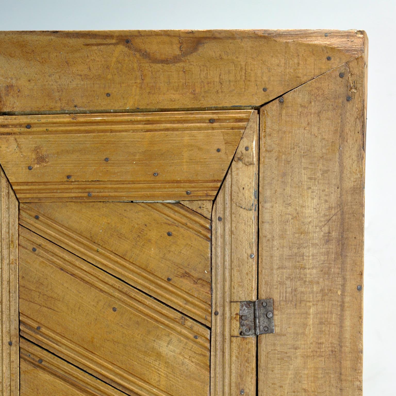 Armadio wabi sabi in faggio, 1880 in vendita 1