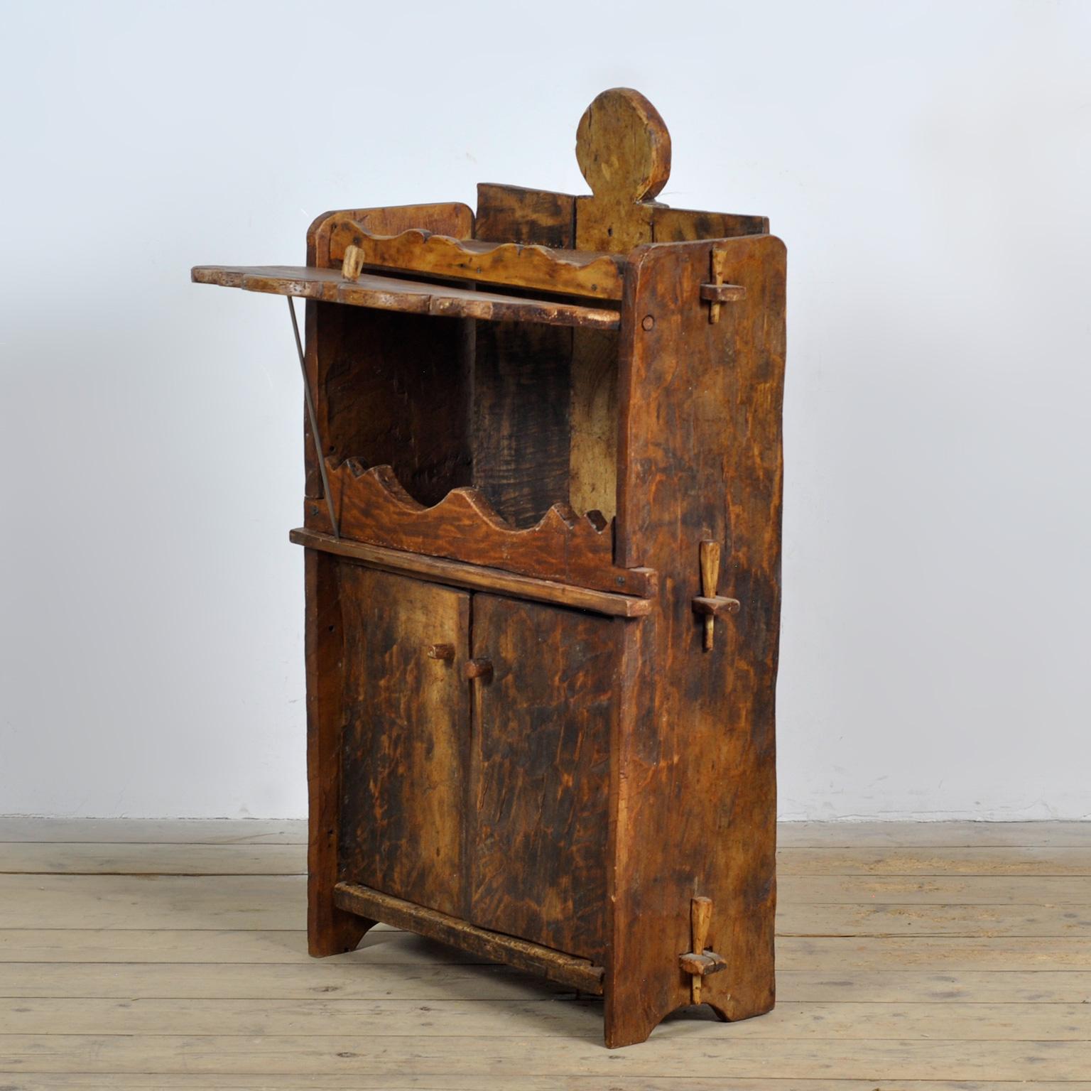Beech Wabi Sabi Cabinet, circa 1800 In Good Condition For Sale In Amsterdam, Noord Holland