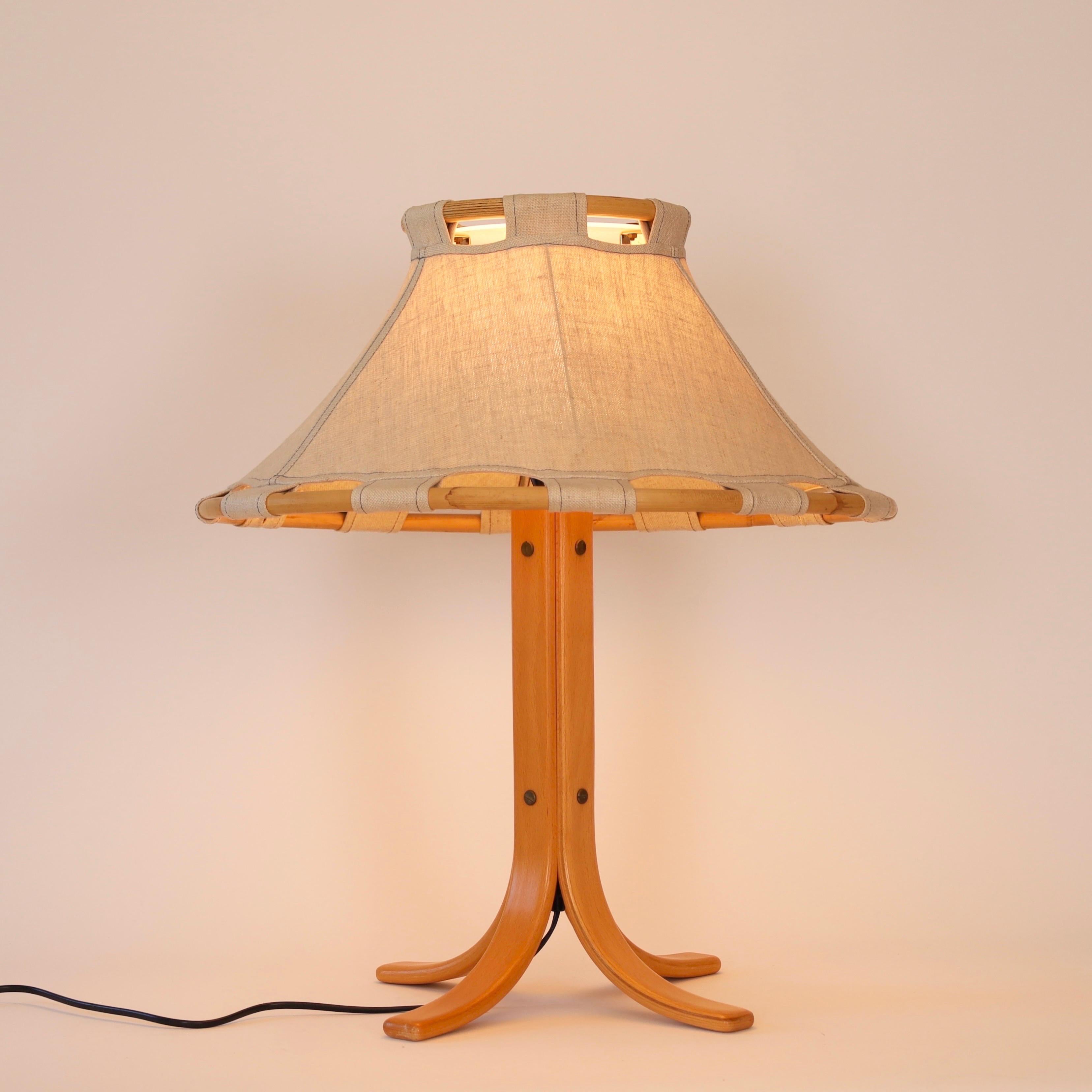 Lampe de bureau en bois de hêtre et toile d'Anna Ehrner pour Atelje Lyktan, 1970, Suède en vente 7
