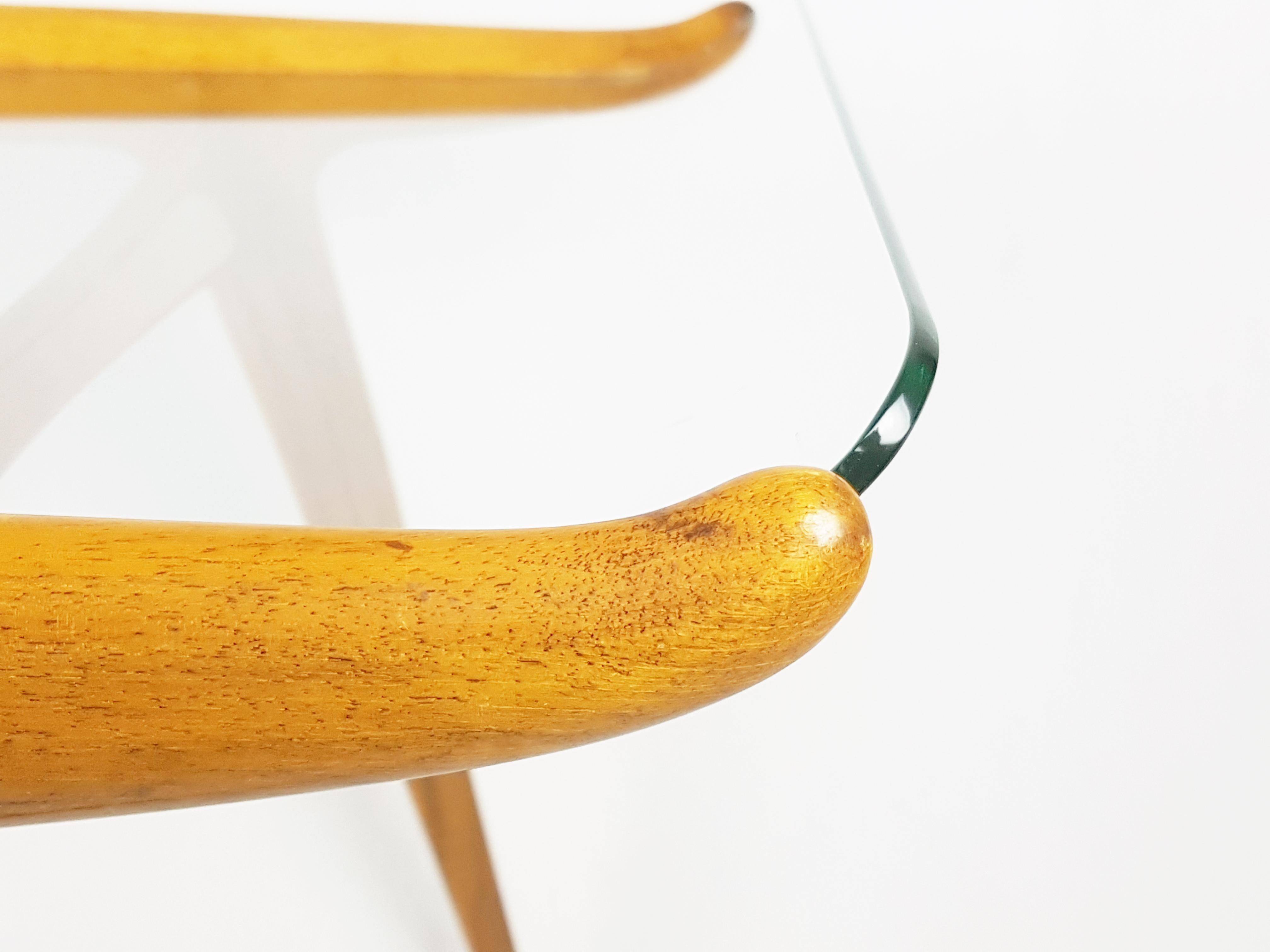 Milieu du XXe siècle Table basse en bois de Beeche et verre bombé Mid Century Modern dans le style de Font. en vente