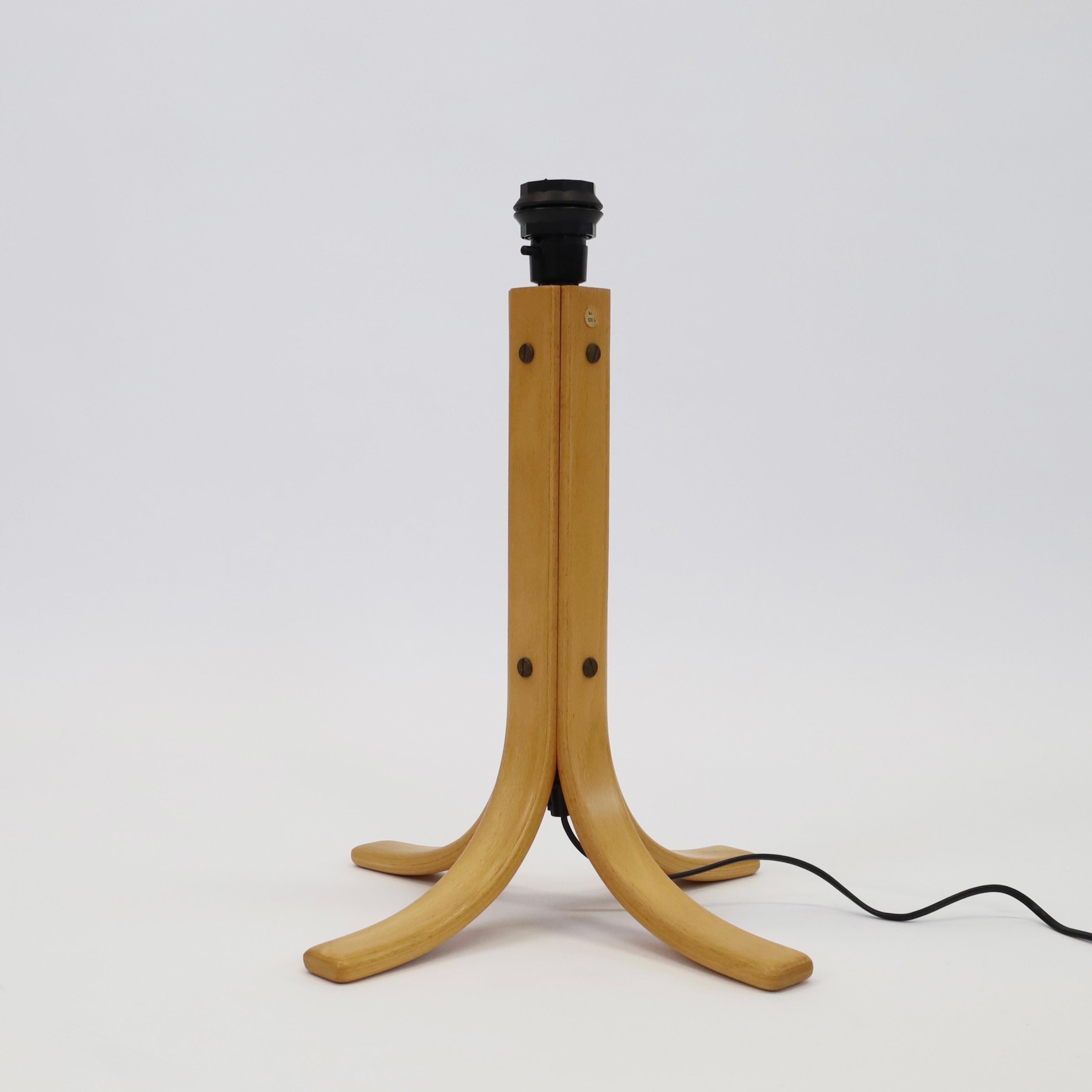 Beech wood and leather Desk Lamp by Anna Ehrner for Atelje Lyktan, 1970s, Sweden For Sale 2