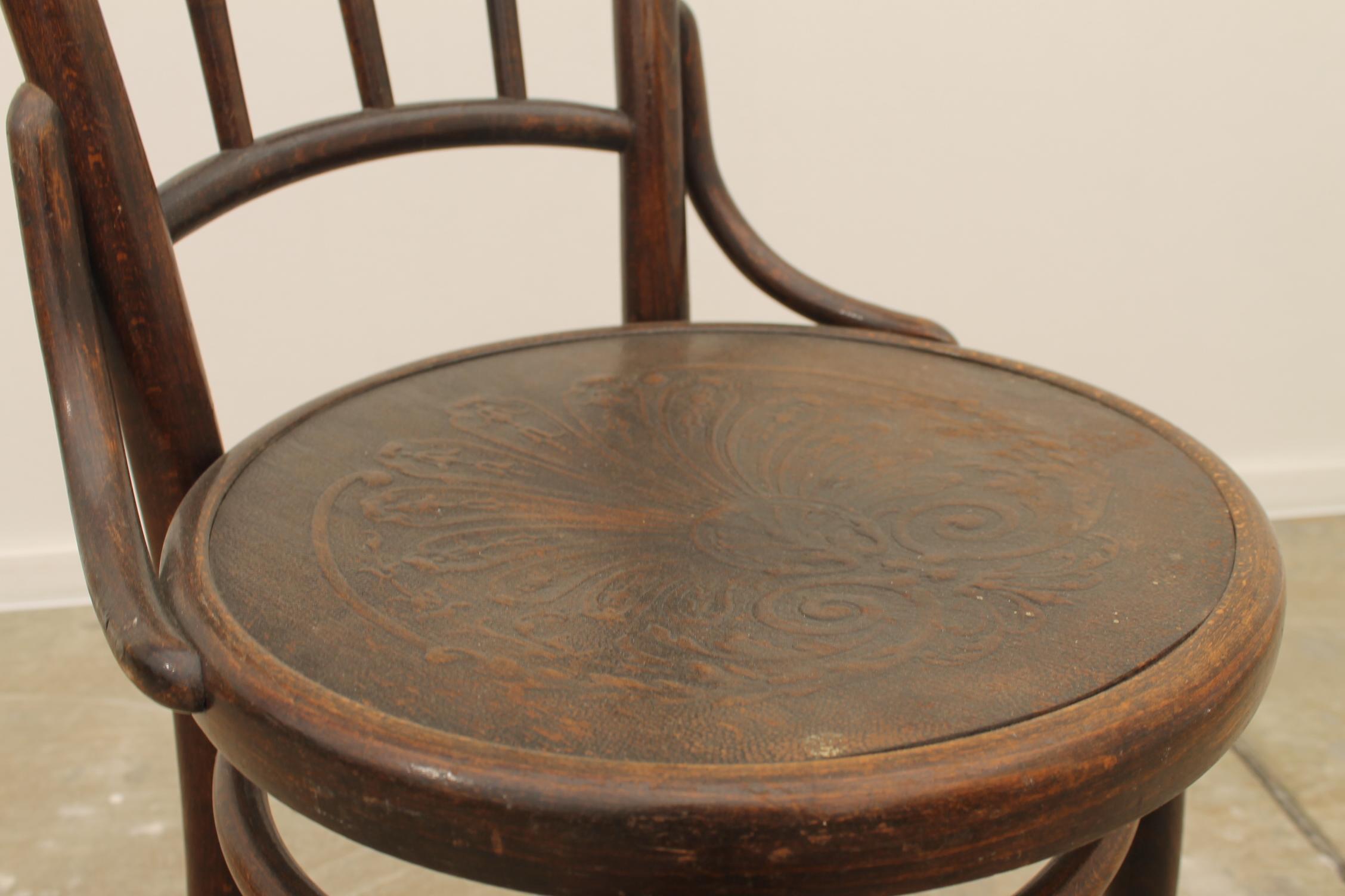 Beechwood Chair Thonet, Czechoslovakia, 1930s For Sale 4