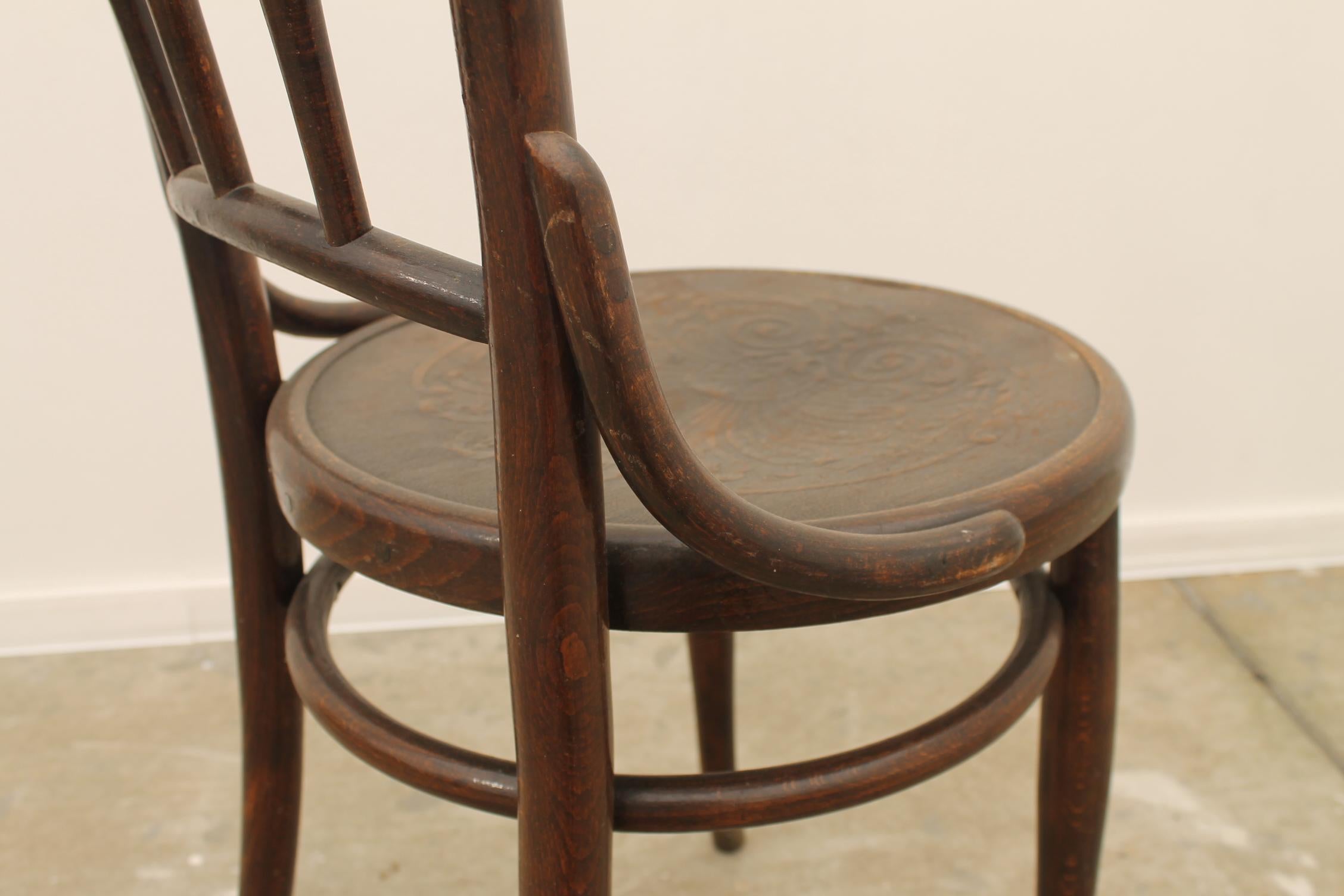 Beechwood Chair Thonet, Czechoslovakia, 1930s For Sale 2