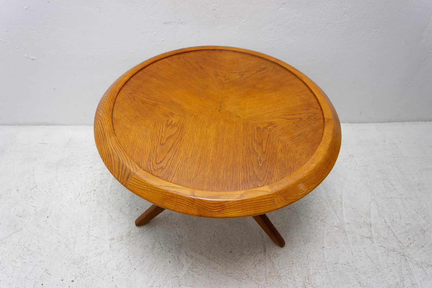 Beechwood Coffee Table by Krásná Jizba, 1950's, Czechoslovakia 2