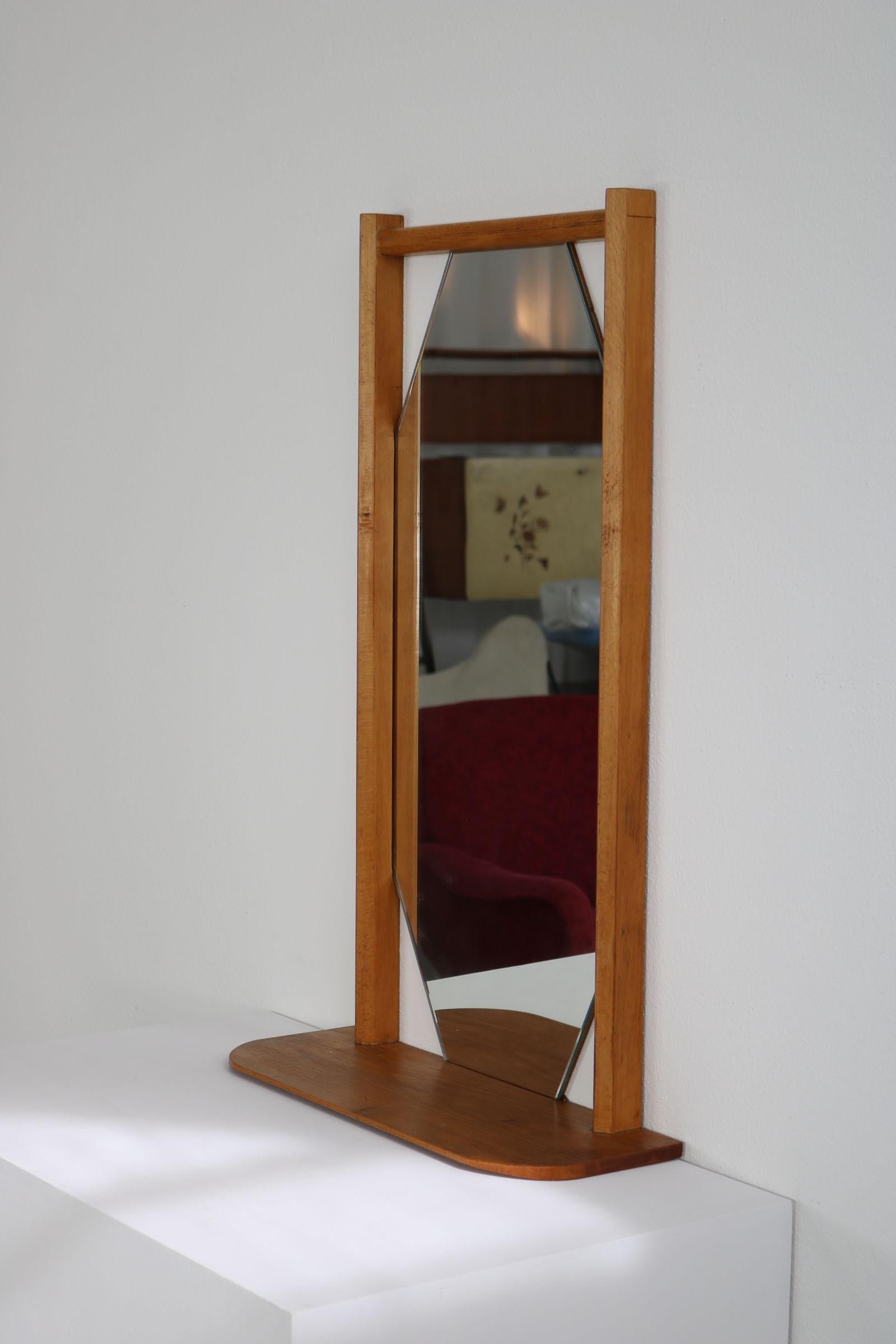 Beechwood Framed, Hexogan Shaped Italian Wall Mirror with Shelf, 1960s In Good Condition For Sale In Wolfurt, AT