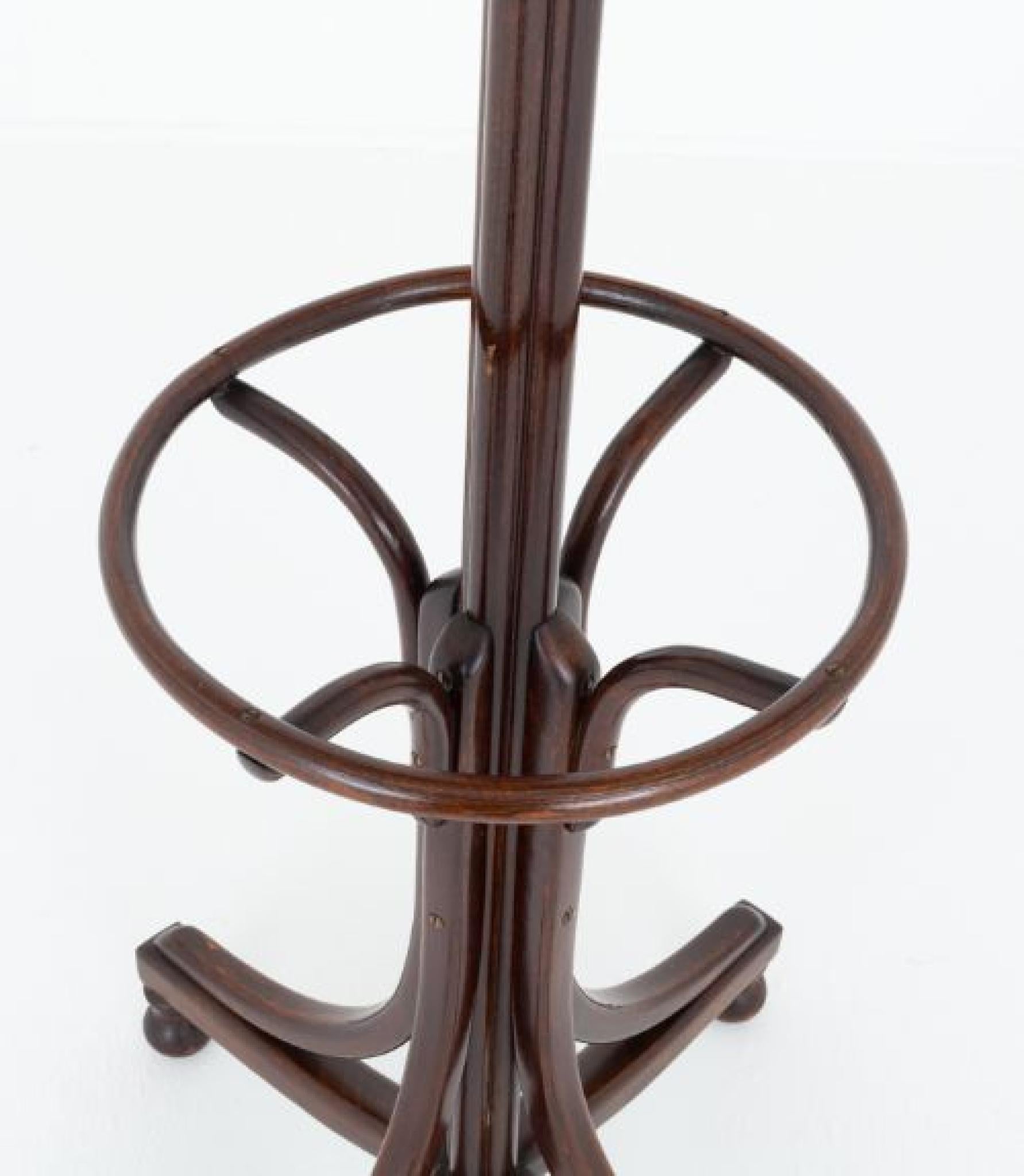 Travail du bois Porte-chapeau, porte-manteau et porte-parapluie en hêtre Brentwood en vente